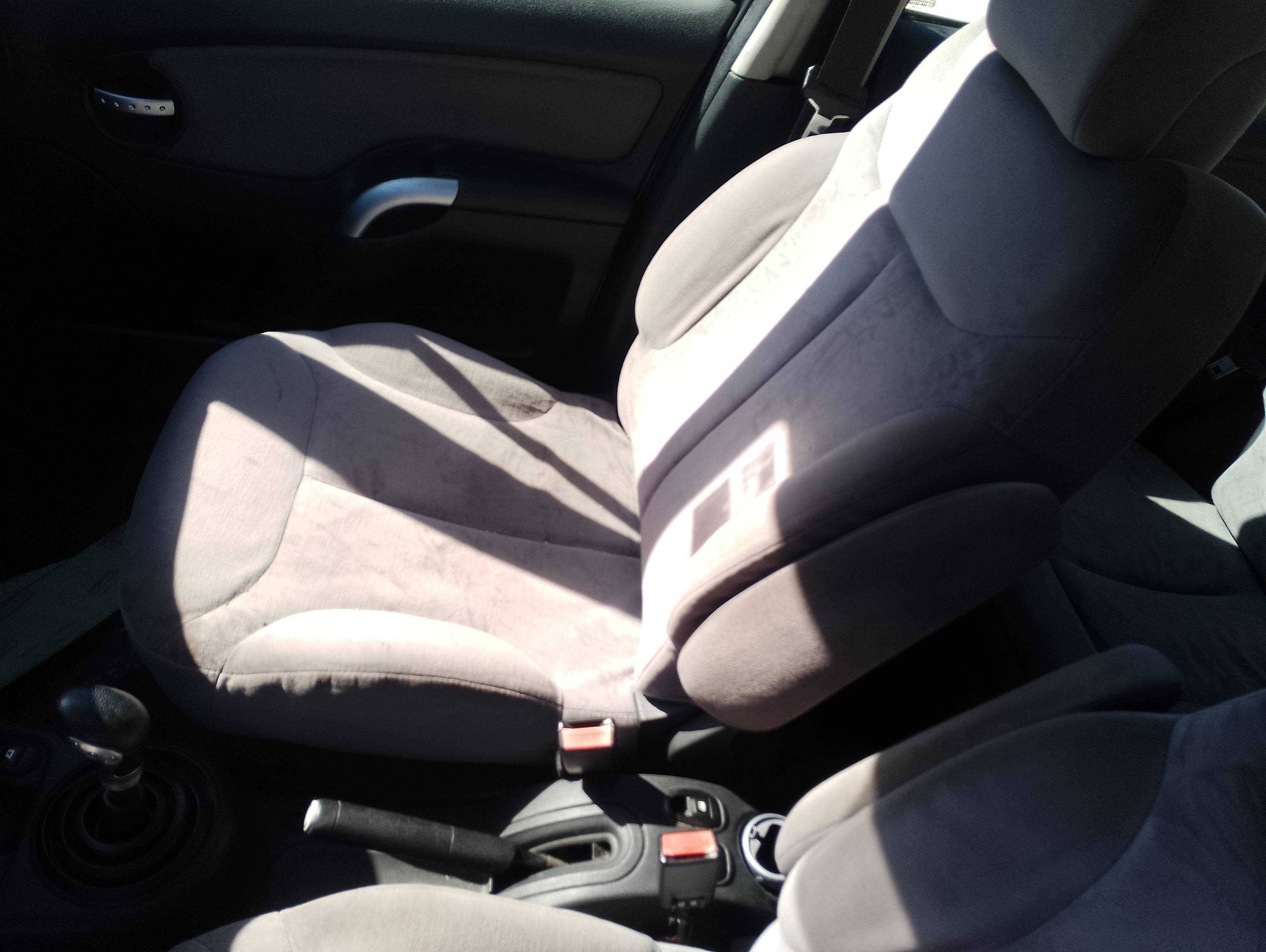 Recambio de asiento delantero derecho para citroën c3 1.4 hdi audace referencia OEM IAM   