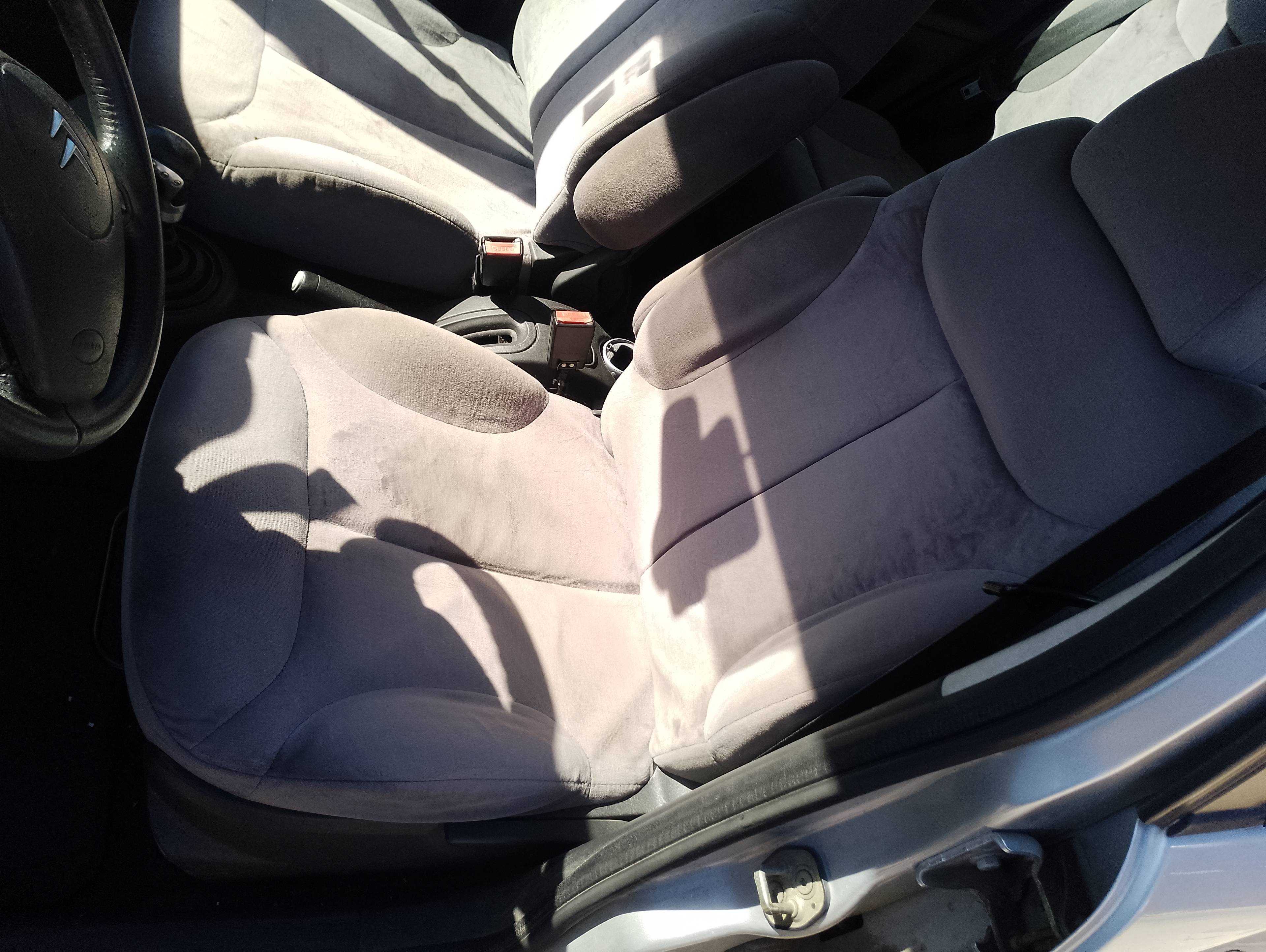 Recambio de asiento delantero izquierdo para citroën c3 1.4 hdi audace referencia OEM IAM   