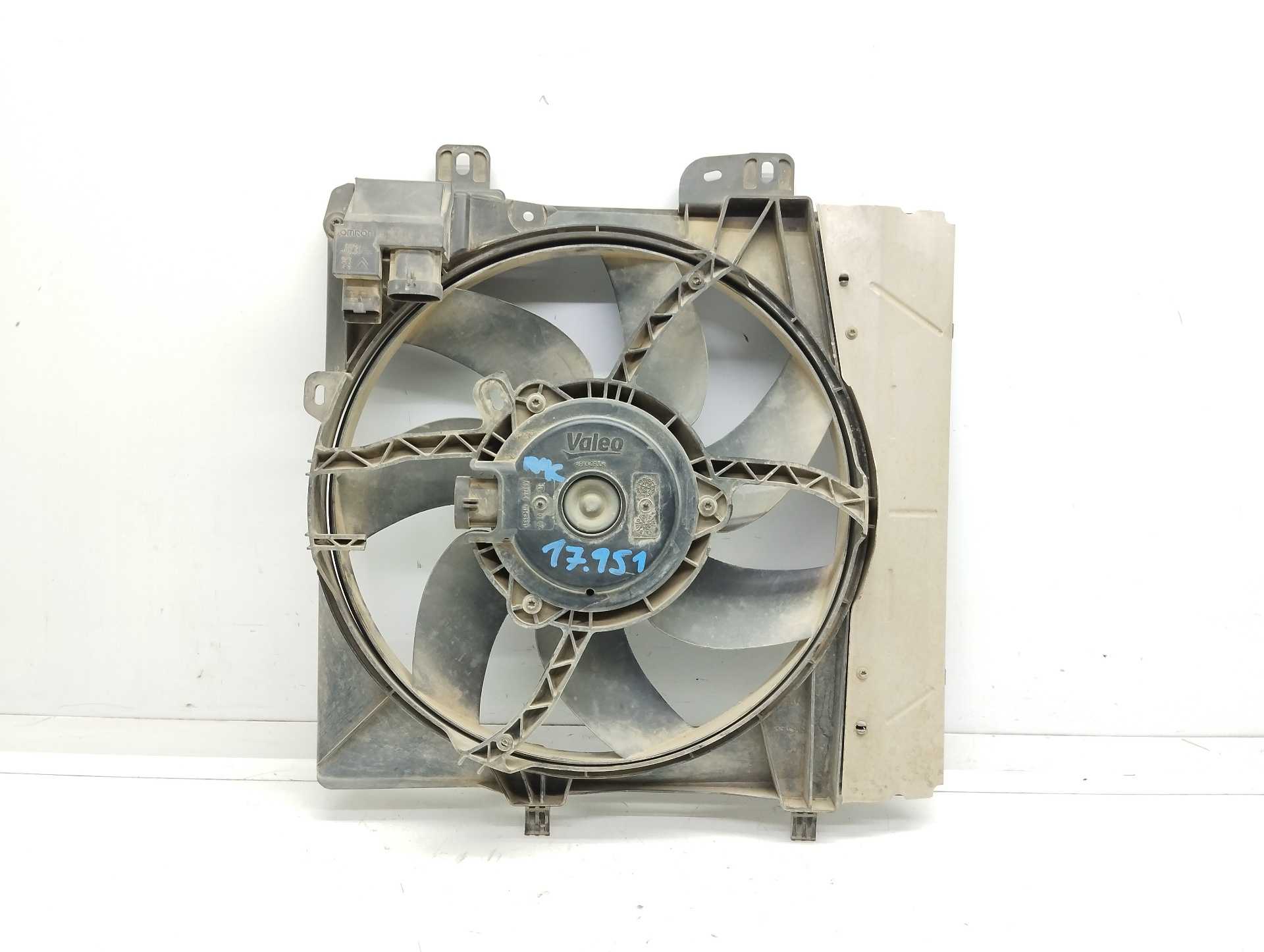 Recambio de electroventilador para peugeot 207 confort referencia OEM IAM AD1264M143131  