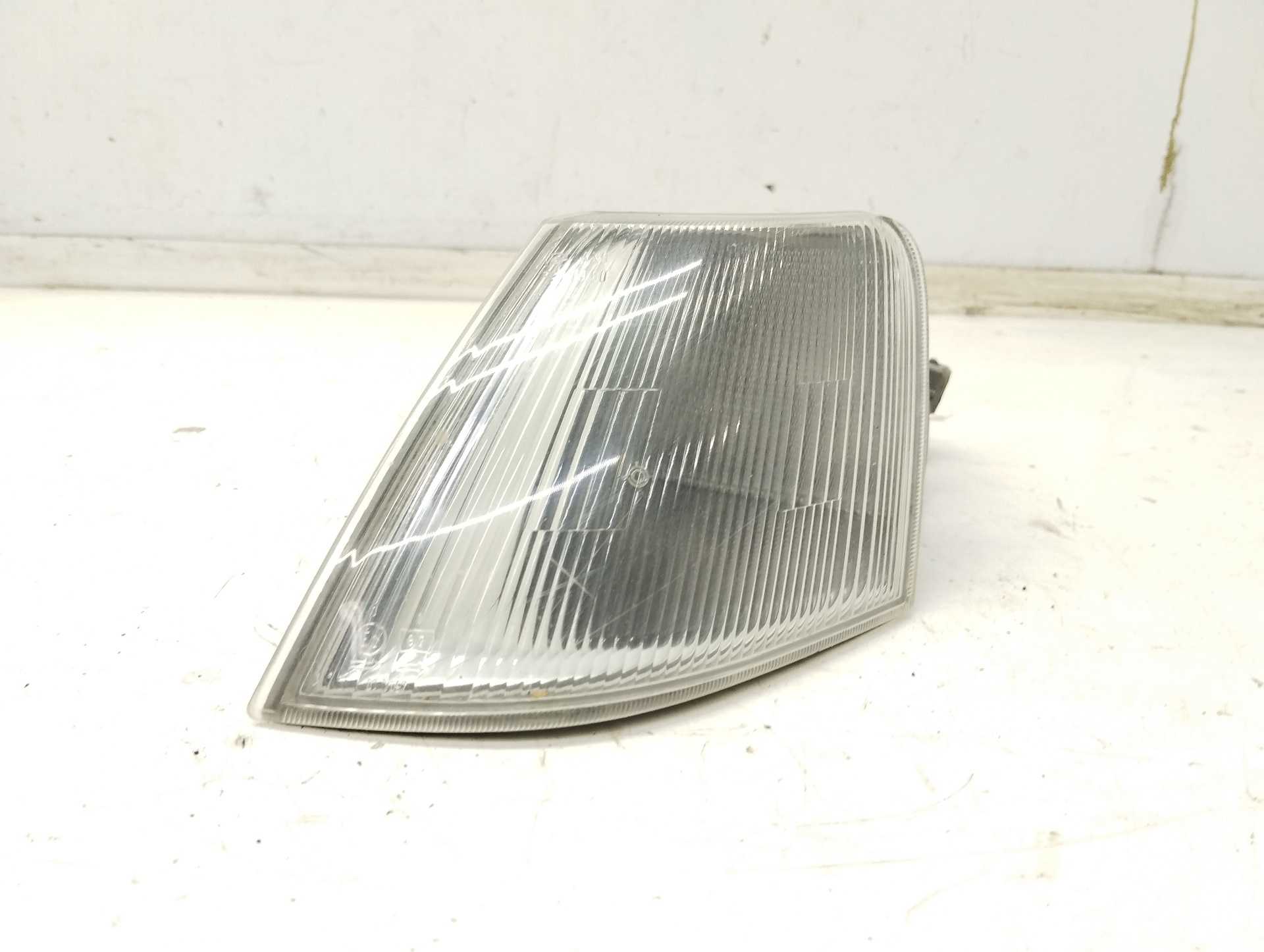Recambio de piloto delantero izquierdo para citroën xantia berlina 2.0 hdi 90/110 plaisir referencia OEM IAM AX01980  