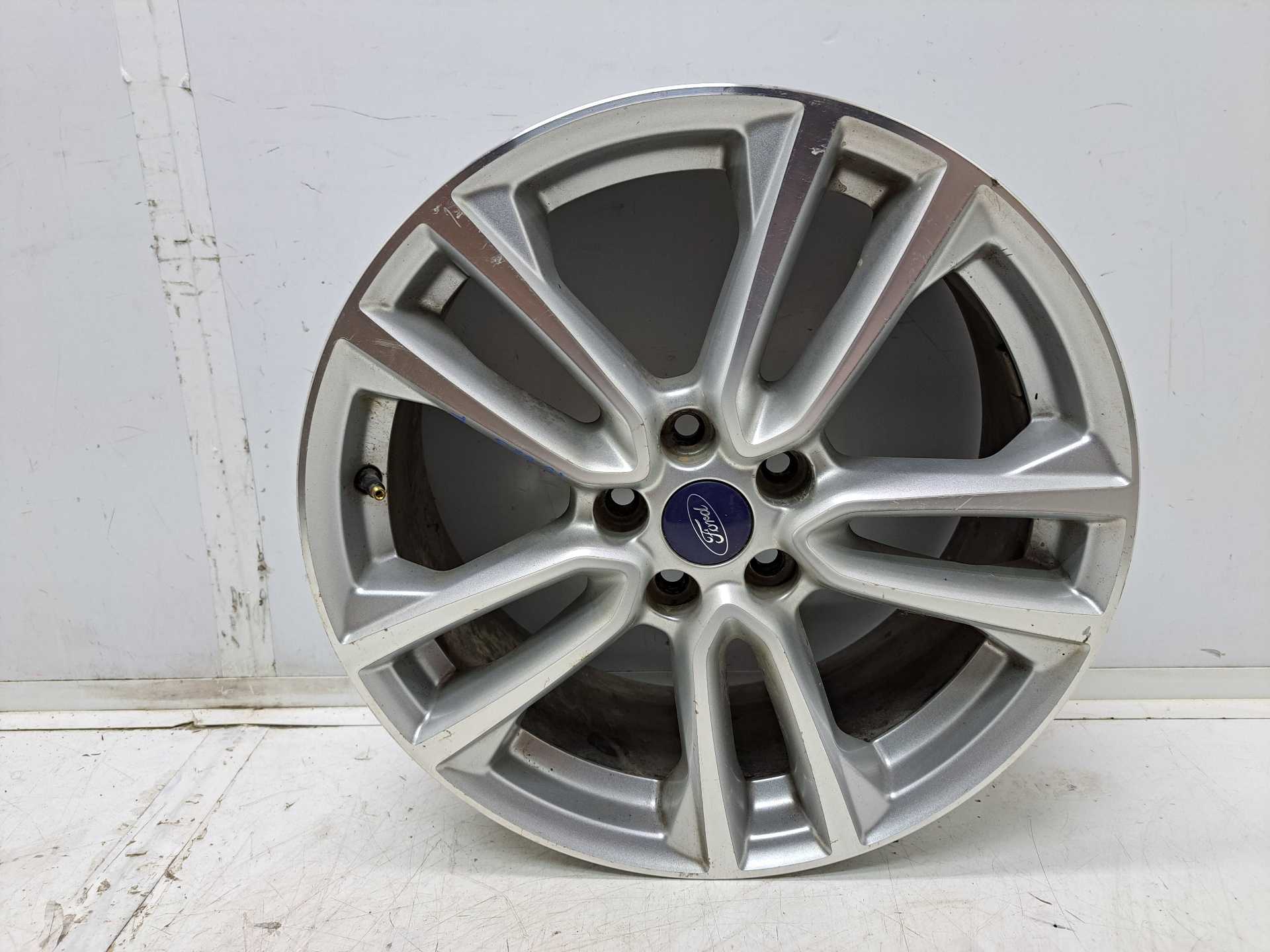 Recambio de llanta para ford kuga (cbs) st-line 2wd referencia OEM IAM R18 CJ5CM1BF0053 