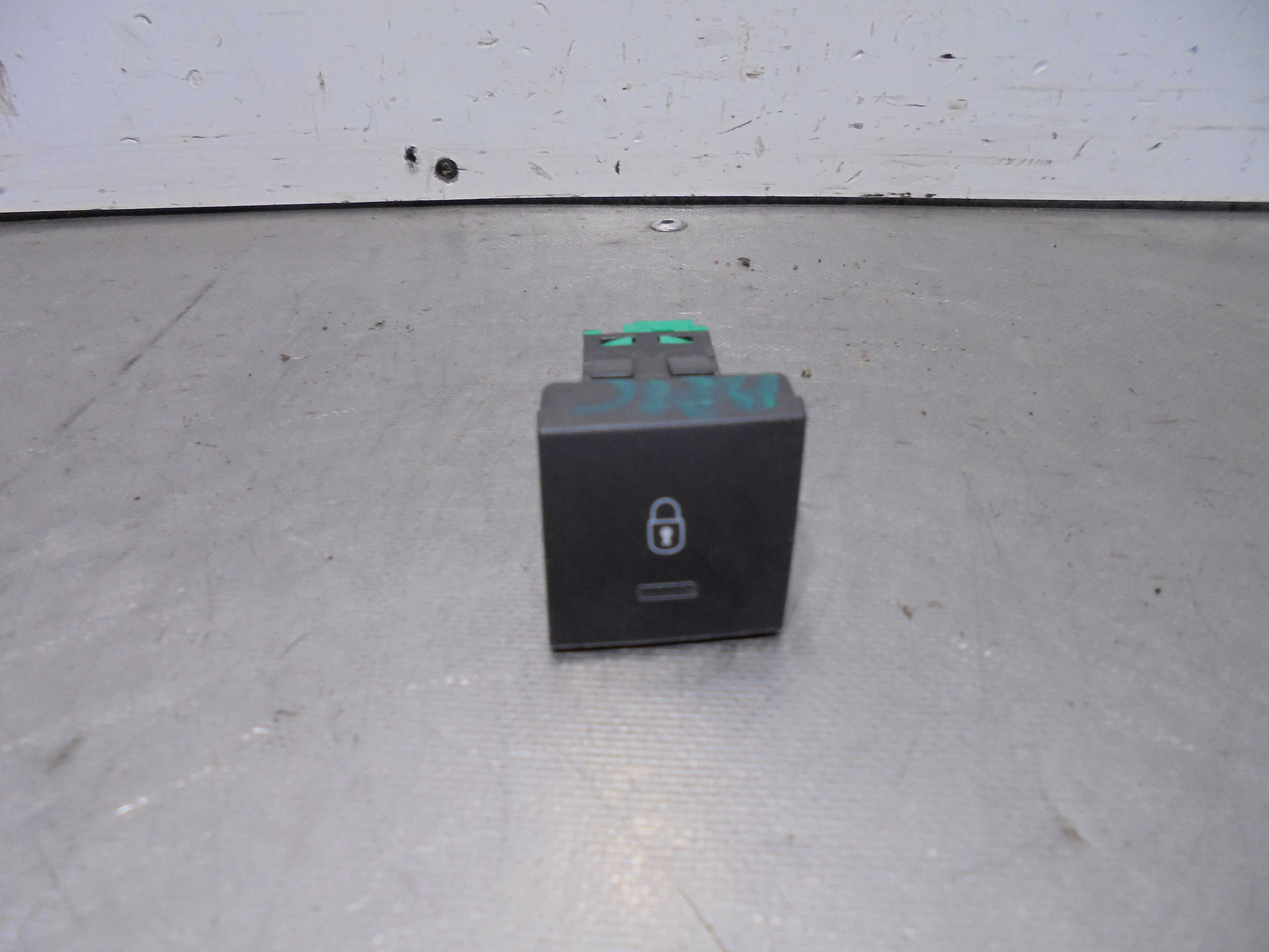 Recambio de mando cierre centralizado para peugeot 508 sw access referencia OEM IAM 96661783  