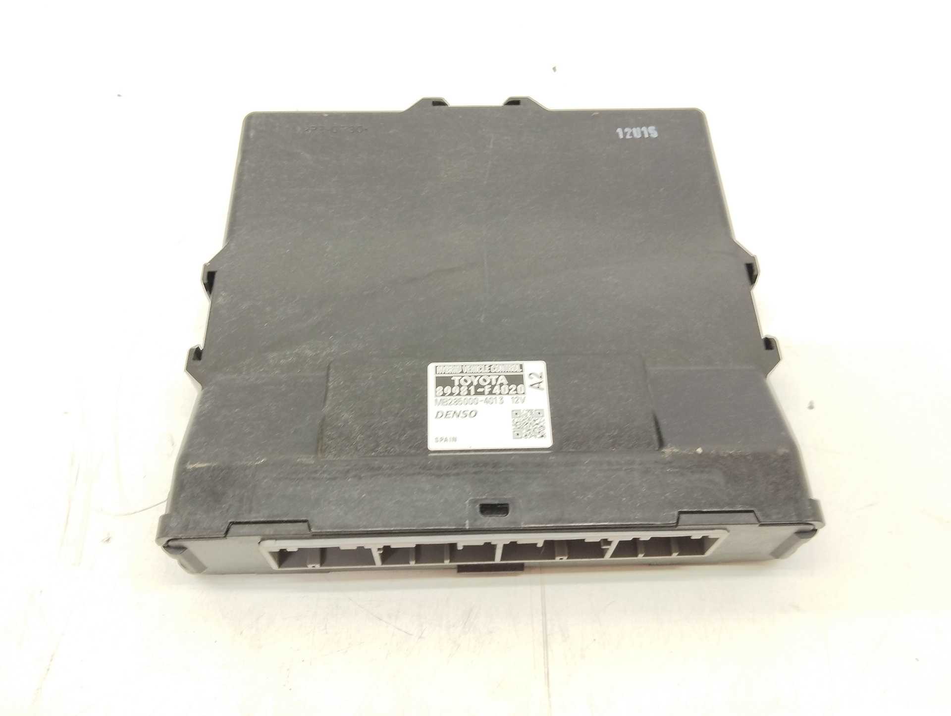Recambio de modulo electronico para toyota c-hr hybrid active referencia OEM IAM 89981F4020 MB2850004013 DENSO