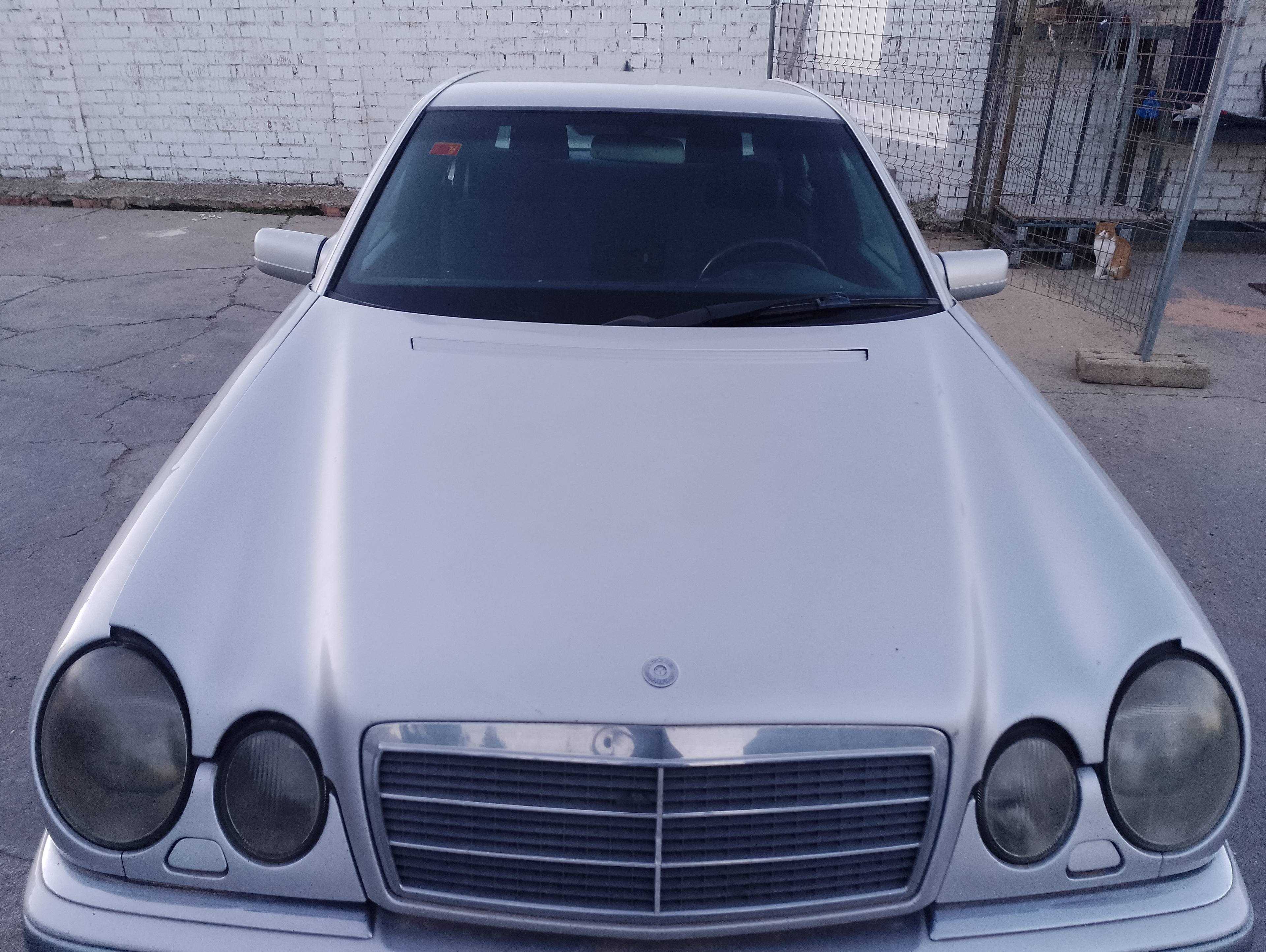 Recambio de capo para mercedes-benz clase e (w210) berlina diesel 300 turbodiesel (210.025) referencia OEM IAM   