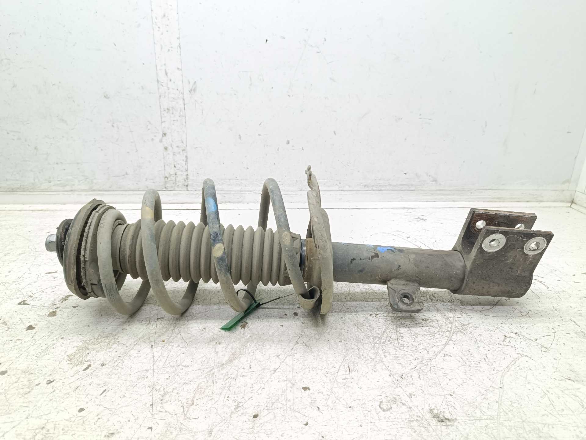 Recambio de amortiguador delantero derecho para citroën berlingo station wagon xtr referencia OEM IAM 9684108680  