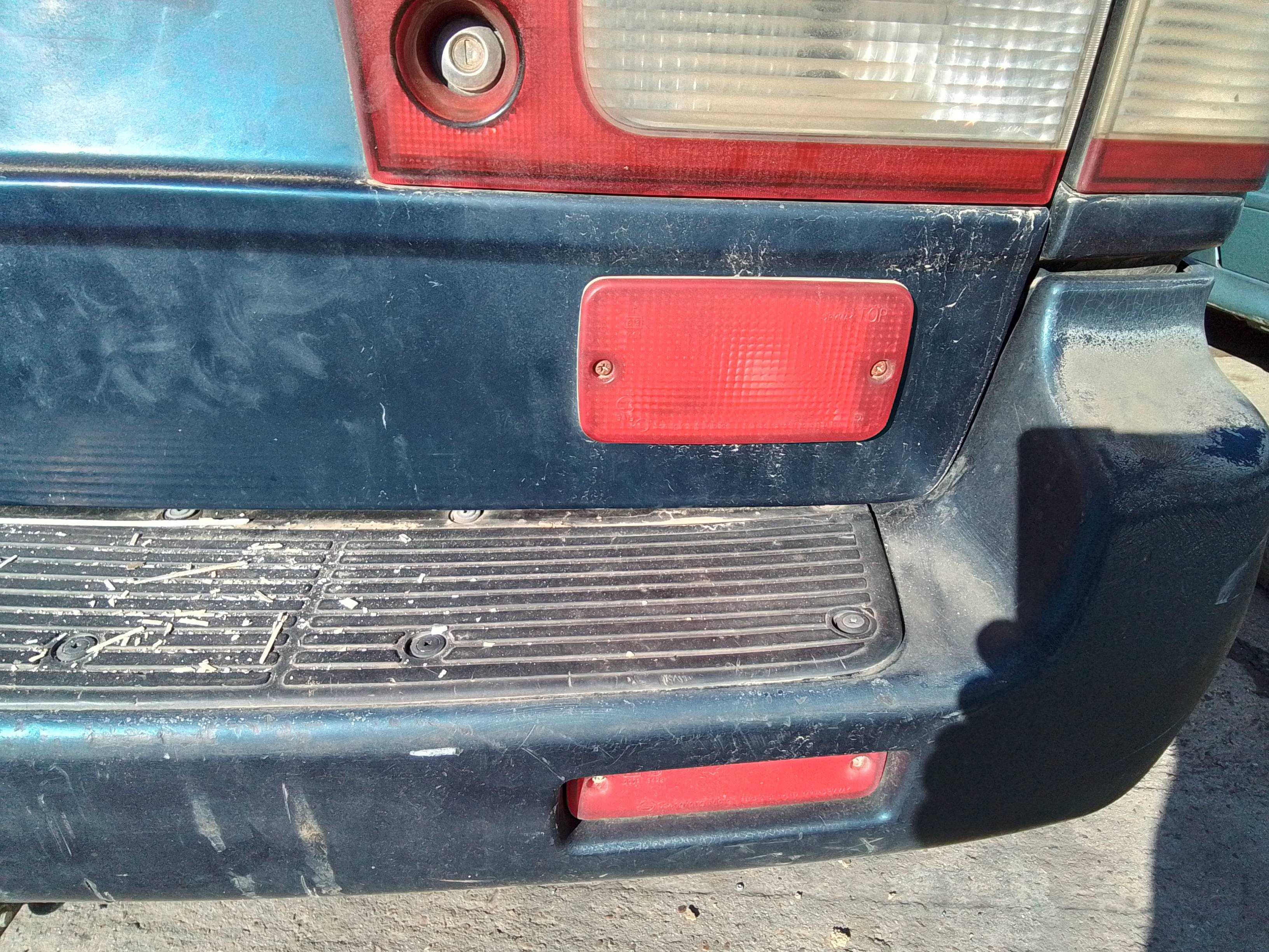 Recambio de faro antiniebla trasero derecho para ssangyong musso 2.9 tdi full referencia OEM IAM   