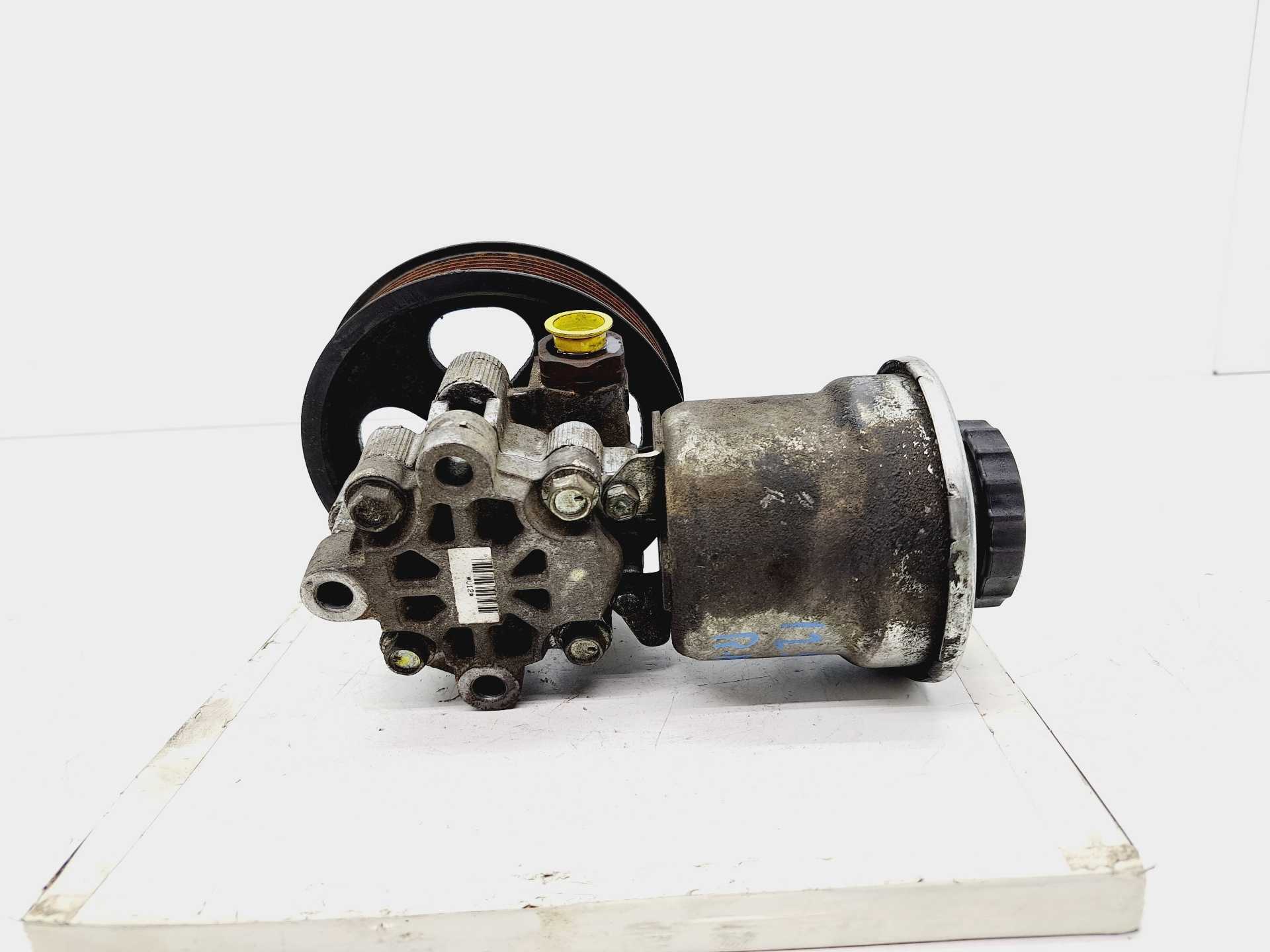 Recambio de bomba direccion para toyota avensis berlina (t25) 2.2 d-4d executive berlina (5-ptas.) referencia OEM IAM   