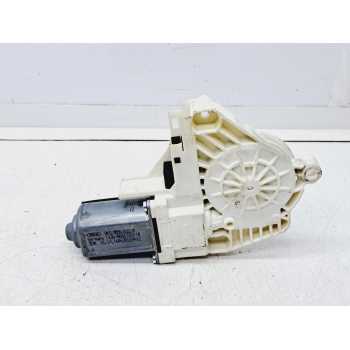 MOTOR ELEVALUNAS DELANTERO DERECHO 8K0959802A BROSE 