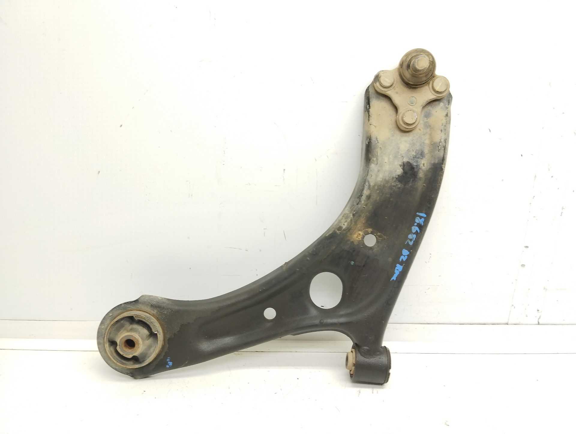 Recambio de brazo suspension inferior delantero izquierdo para hyundai tucson classic blue referencia OEM IAM 54500D7000  