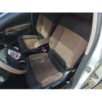 ASIENTO DELANTERO IZQUIERDO 