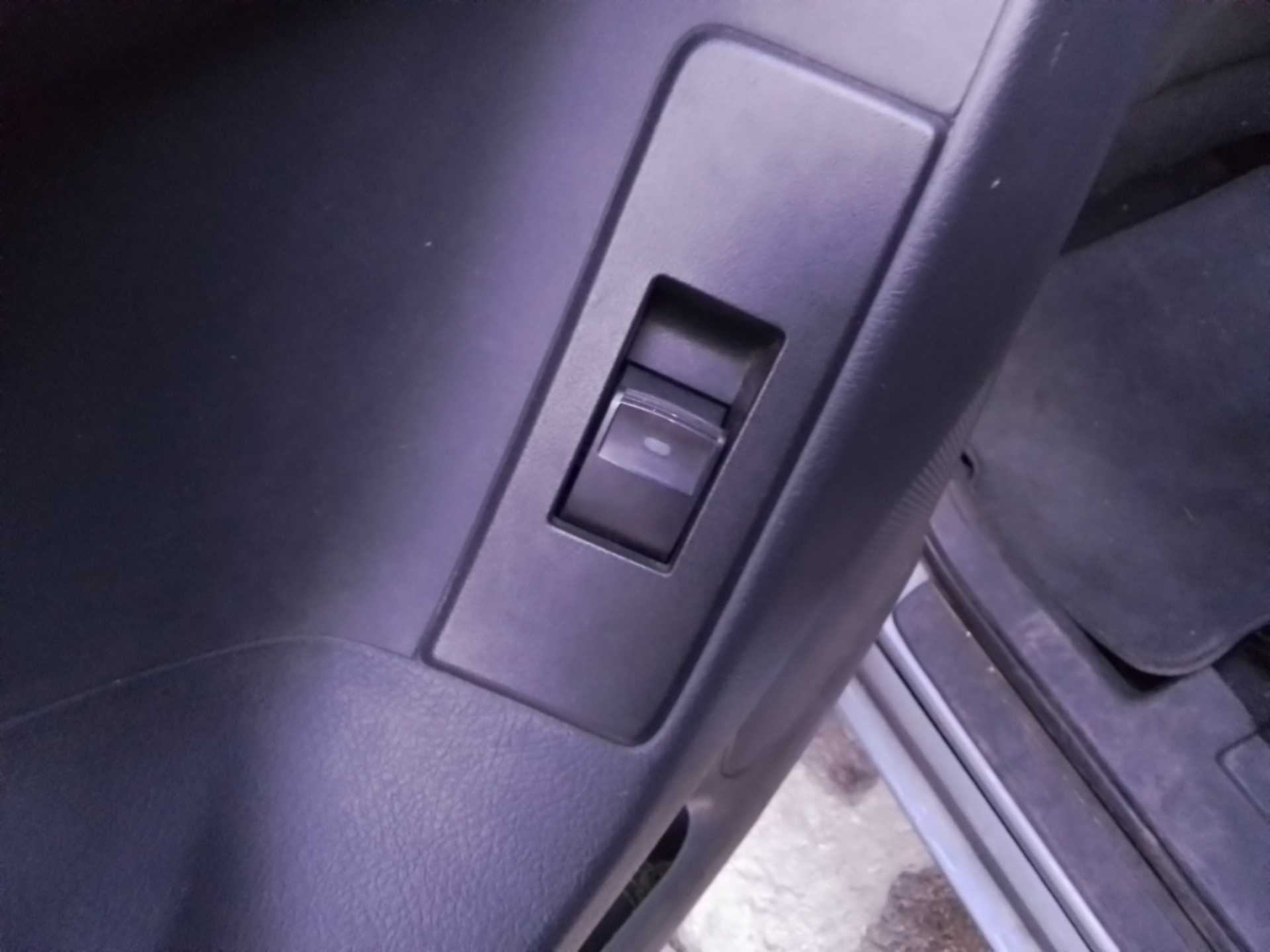 Recambio de mando elevalunas trasero izquierdo para toyota verso advance referencia OEM IAM   