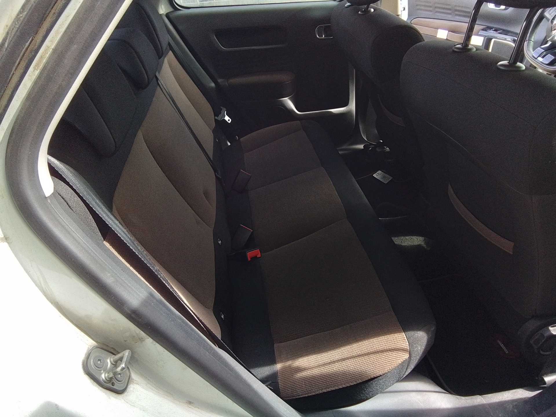 Recambio de asientos traseros para citroën c4 cactus feel referencia OEM IAM   