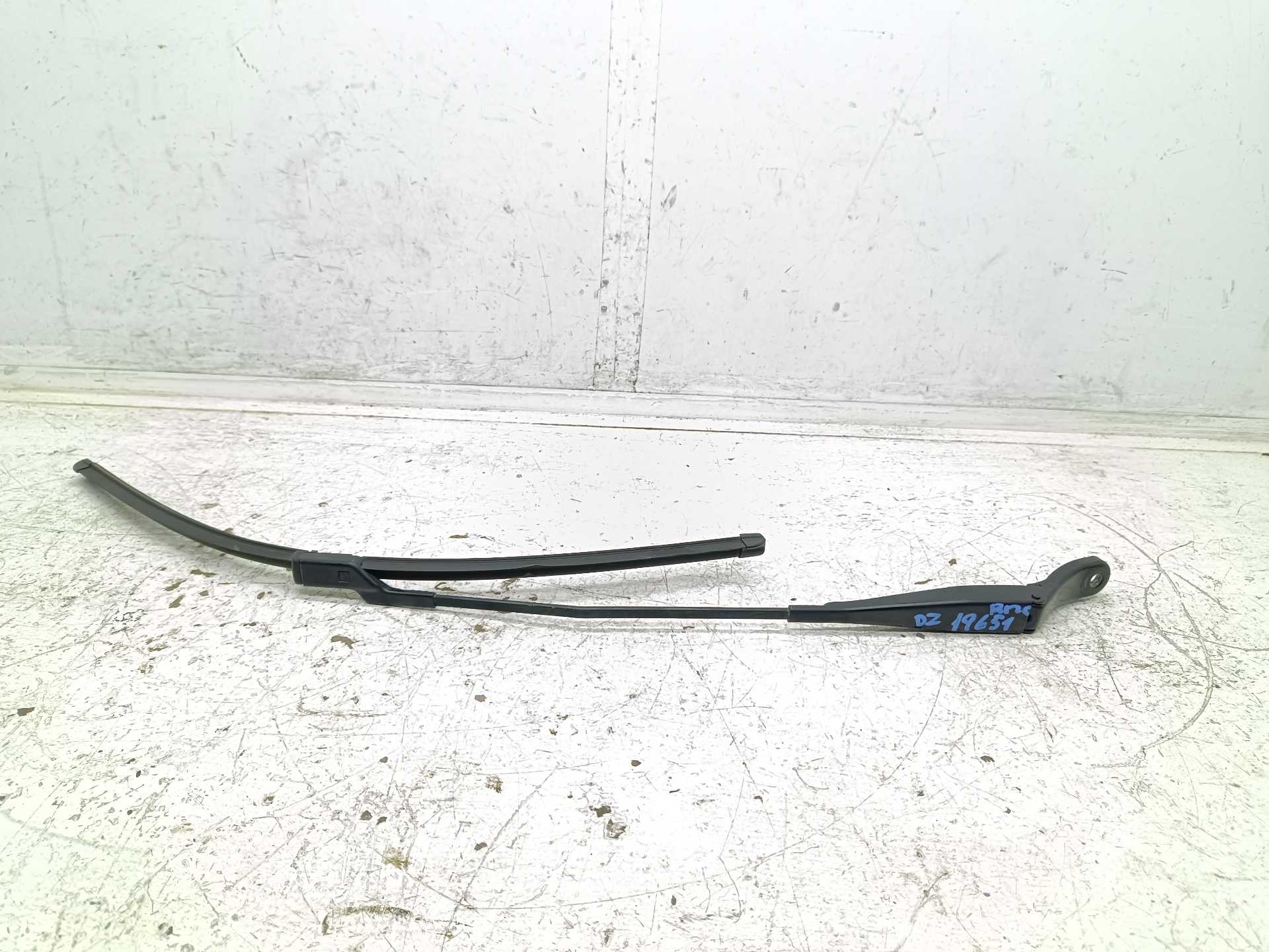 Recambio de articulacion limpia delantera para peugeot partner kasten l1 confort pack referencia OEM IAM 9682974380  