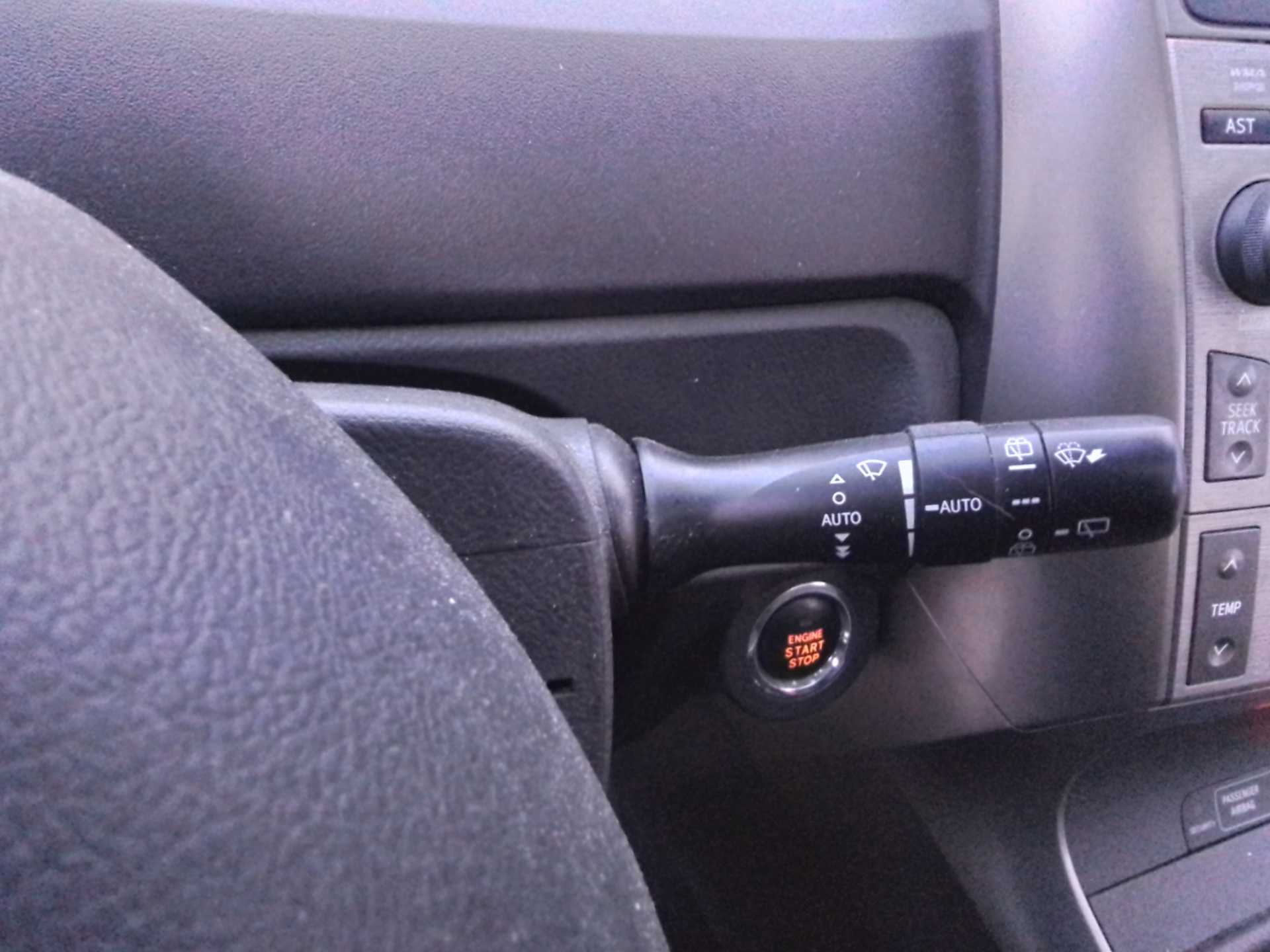 Recambio de mando limpia para toyota verso advance referencia OEM IAM   