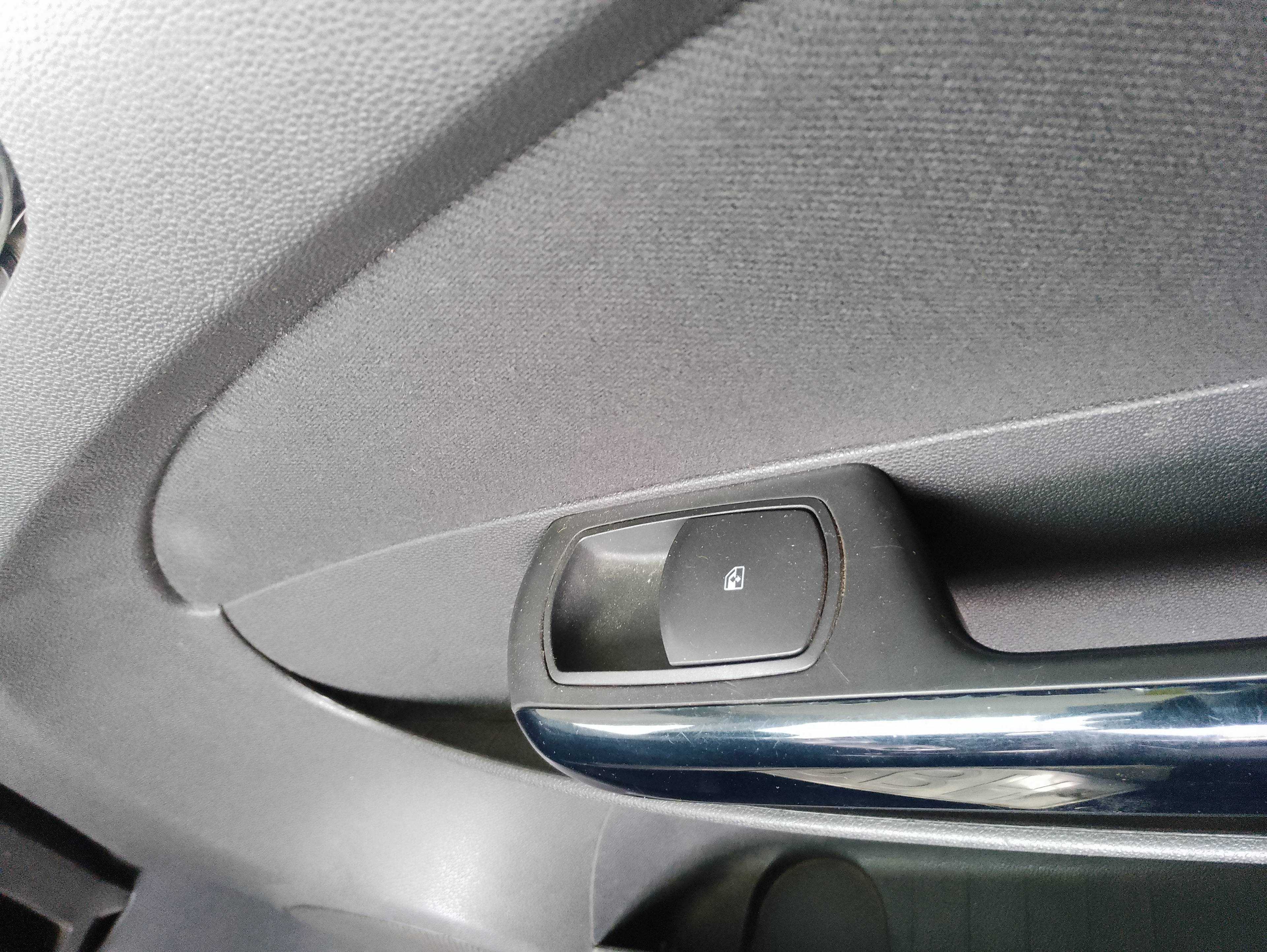 Recambio de mando elevalunas delantero derecho para opel corsa d cosmo referencia OEM IAM   