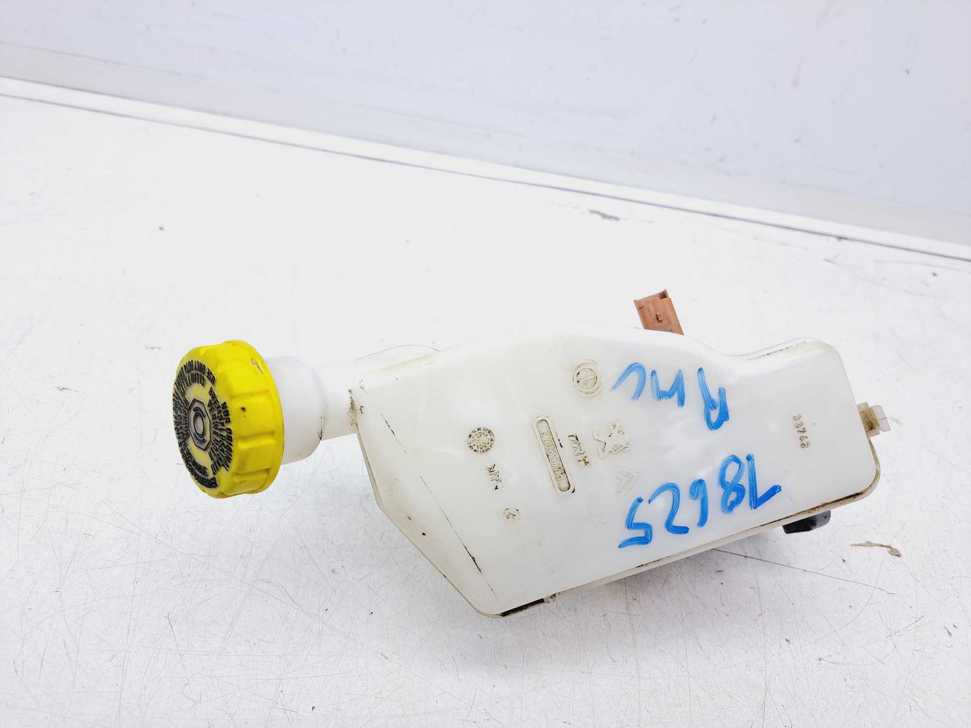 Recambio de bomba freno para citroën c4 cactus feel referencia OEM IAM 32069745  