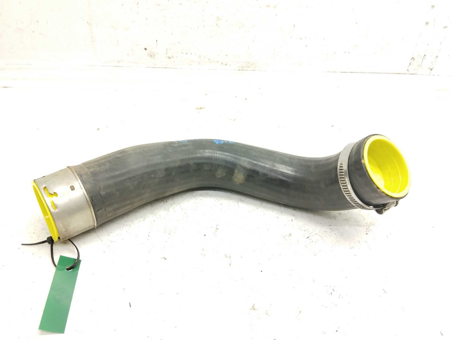 Recambio de tubo de admision para renault captur dynamique referencia OEM IAM  7E144604208RE 104951A