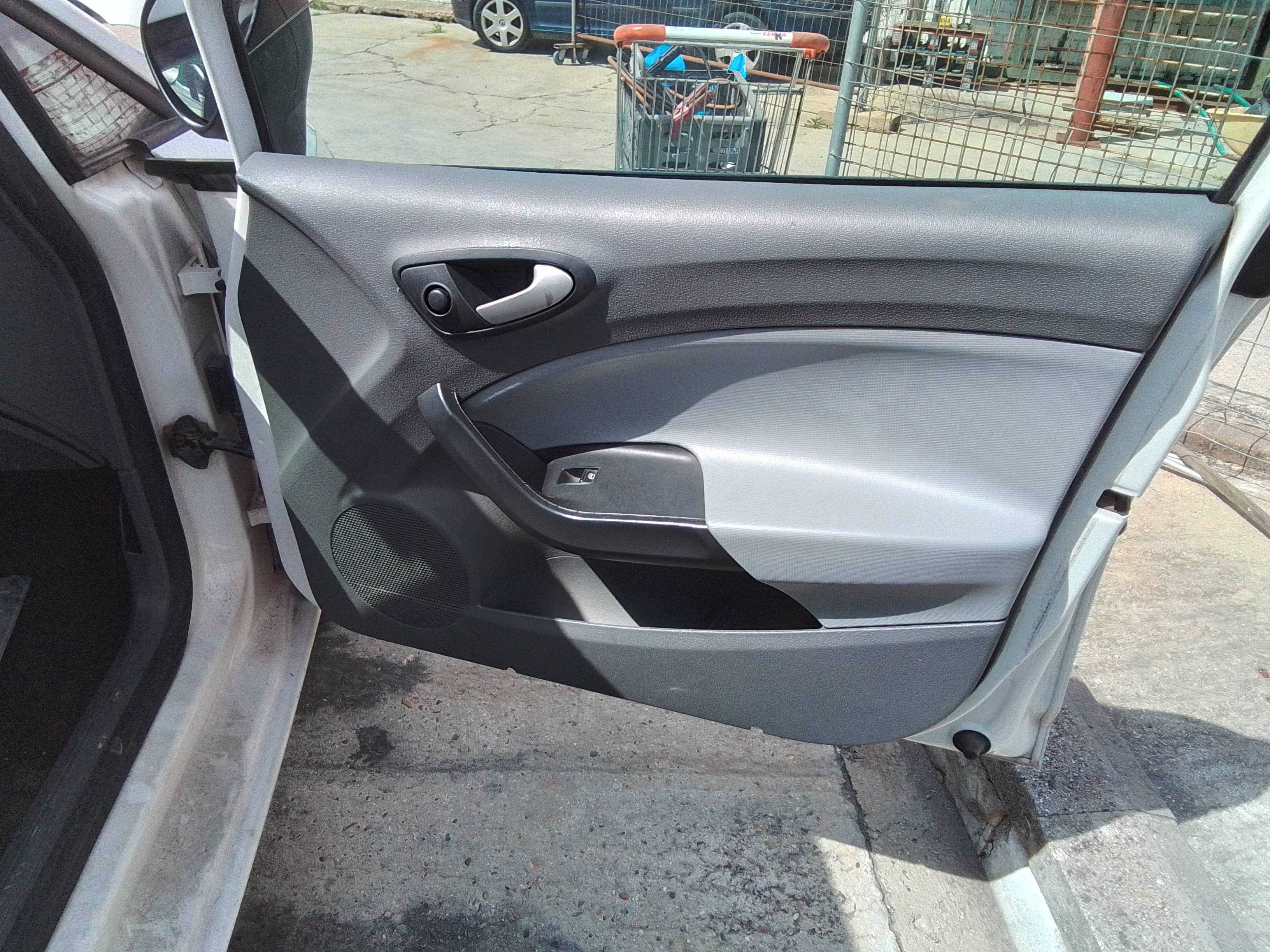 Recambio de guarnecido puerta delantera derecha para seat ibiza (6j5) ecomotive referencia OEM IAM   
