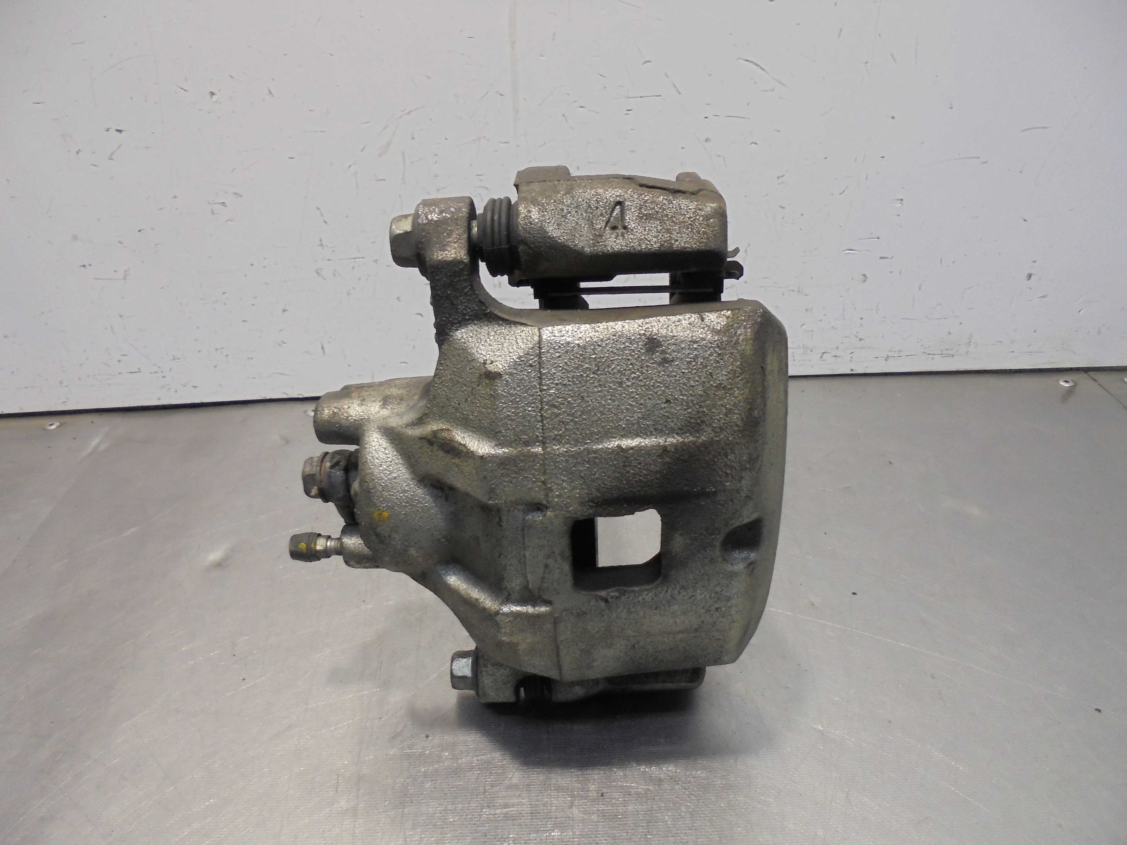 Recambio de pinza de freno delantera derecha para mitsubishi asx (ga0w) challenge 2wd referencia OEM IAM   