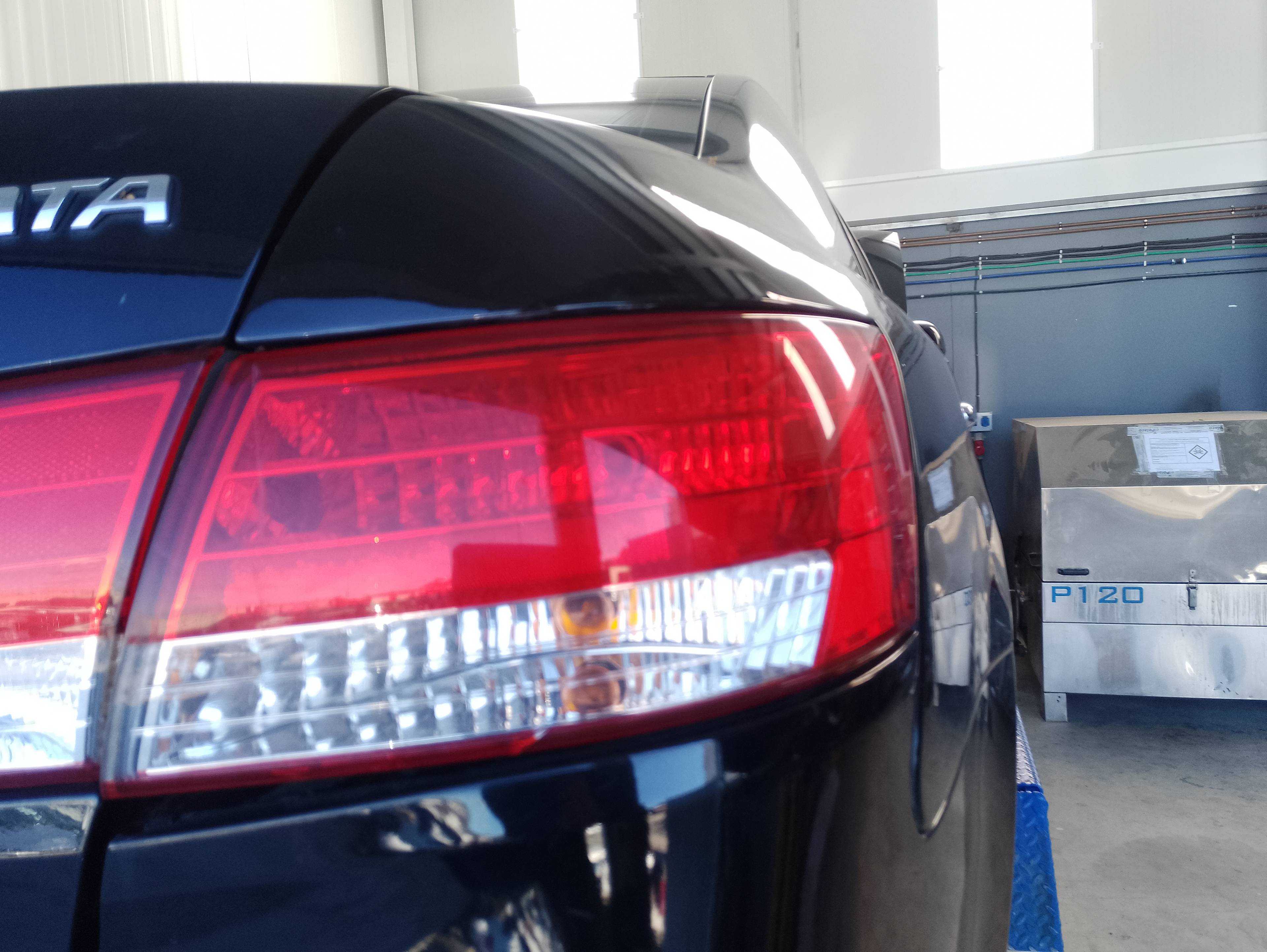 Recambio de piloto trasero derecho para hyundai sonata (nf) 2.0 crdi comfort i referencia OEM IAM   