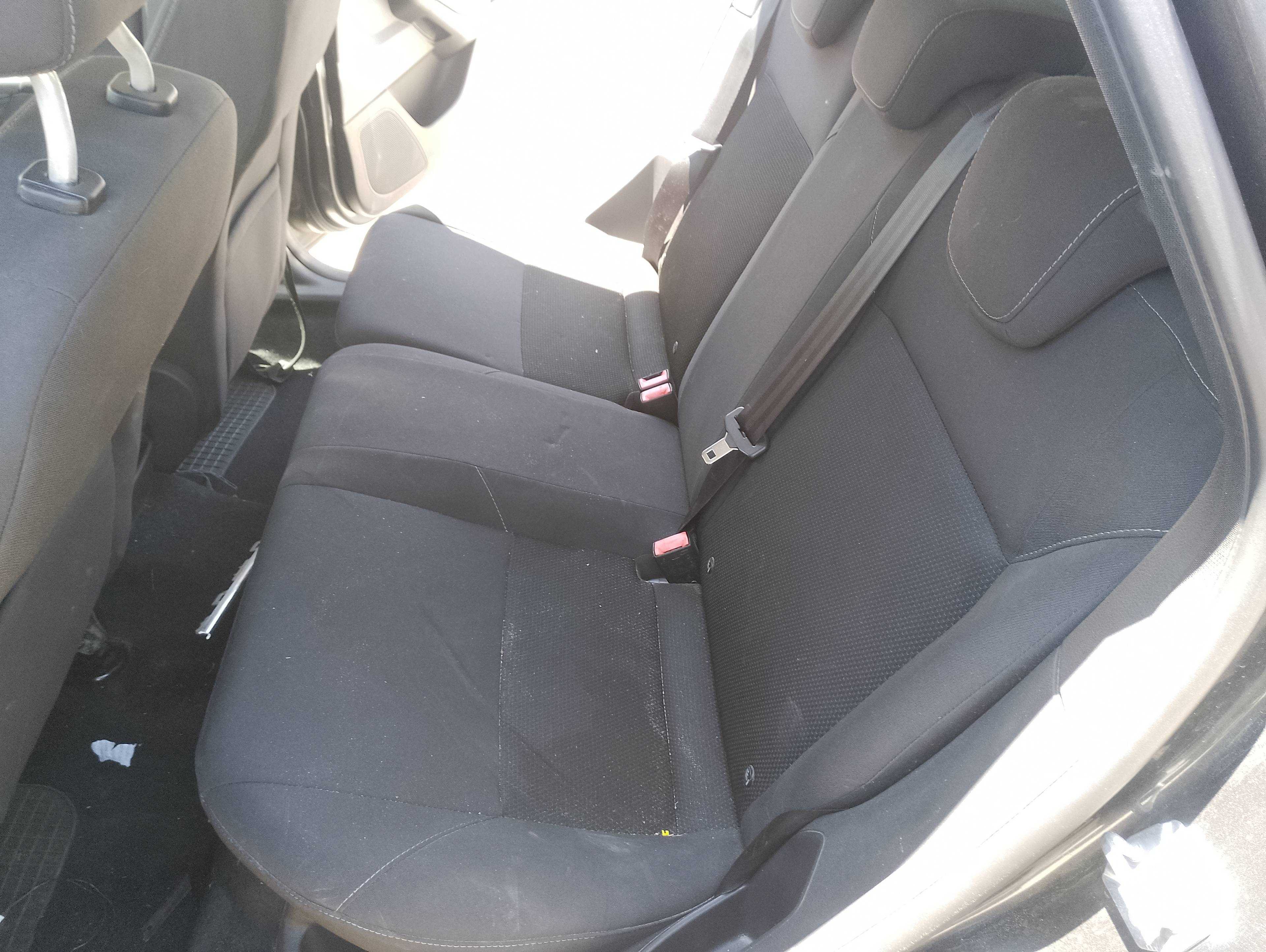Recambio de asientos traseros para ford focus lim. (cb8) sport referencia OEM IAM   
