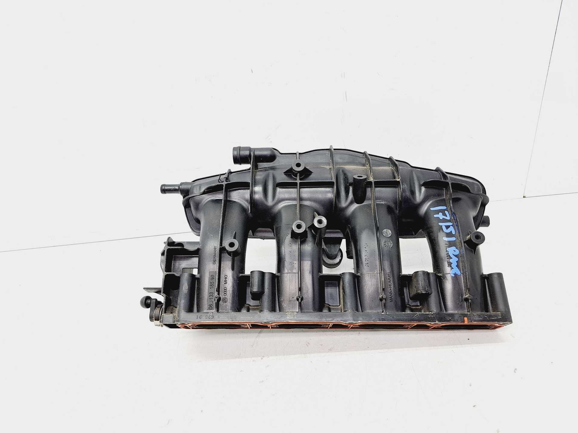 Recambio de colector admision para audi tt (8j3/8j9) 2.0 16v tfsi referencia OEM IAM 06F133185AD  