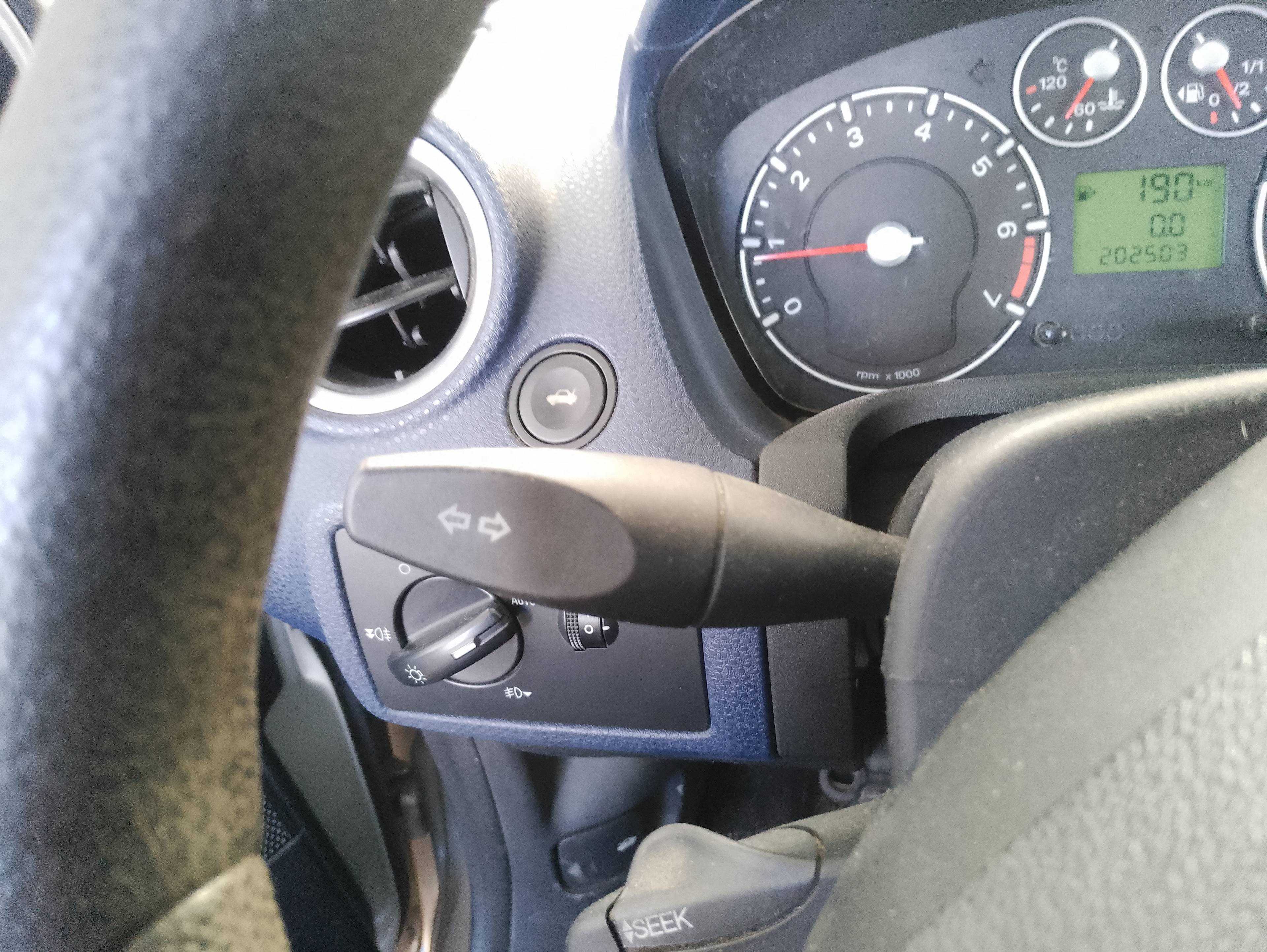 Recambio de mando intermitentes para ford fiesta (cbk) ambiente referencia OEM IAM   