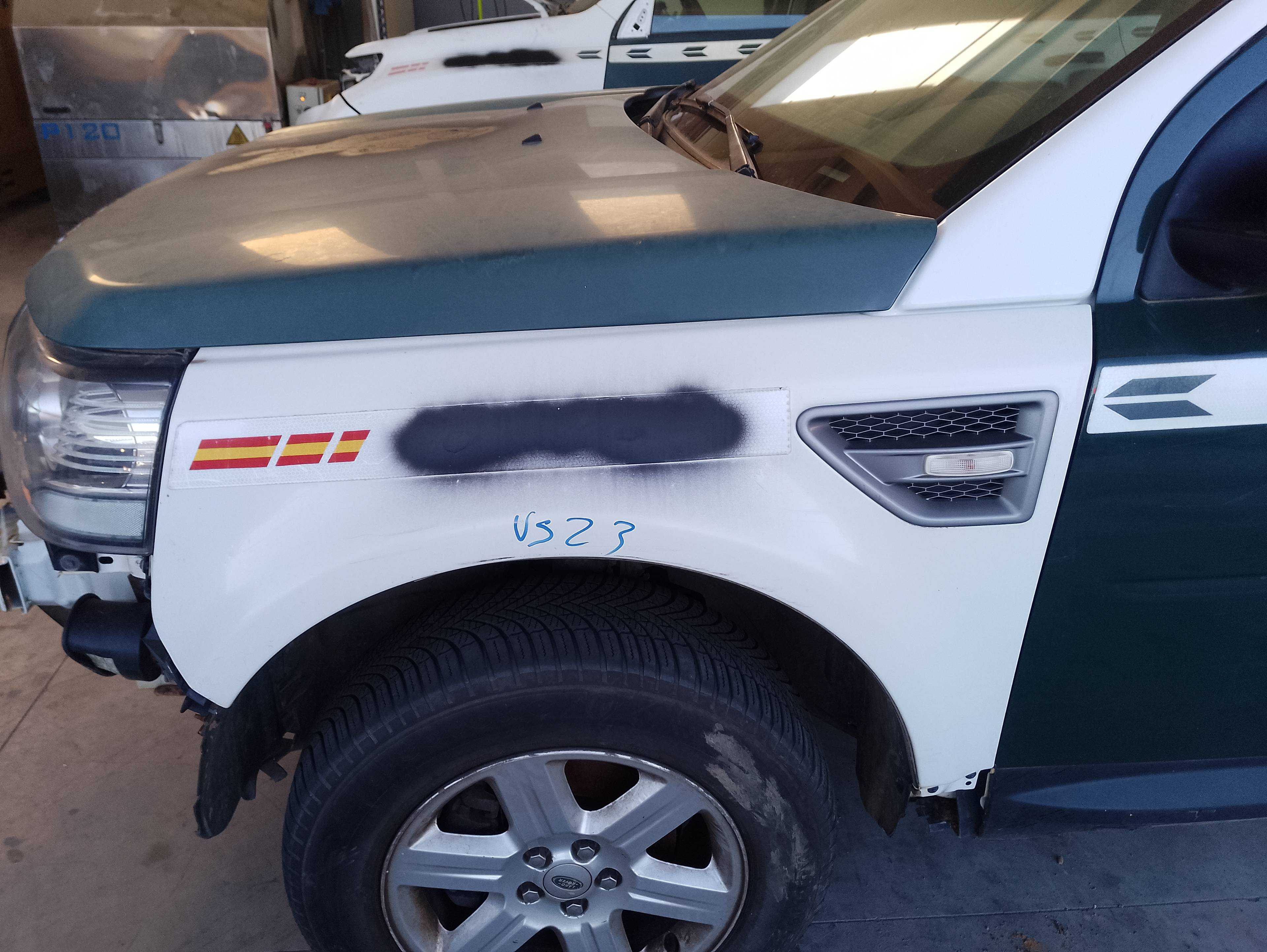Recambio de aleta delantera izquierda para land rover freelander (lr2) td4 e referencia OEM IAM   