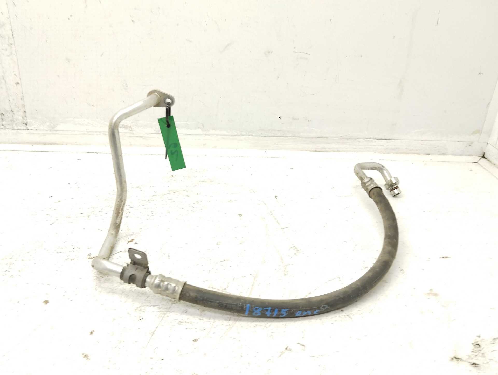 Recambio de tubos aire acondicionado para renault captur dynamique referencia OEM IAM 924901662R  