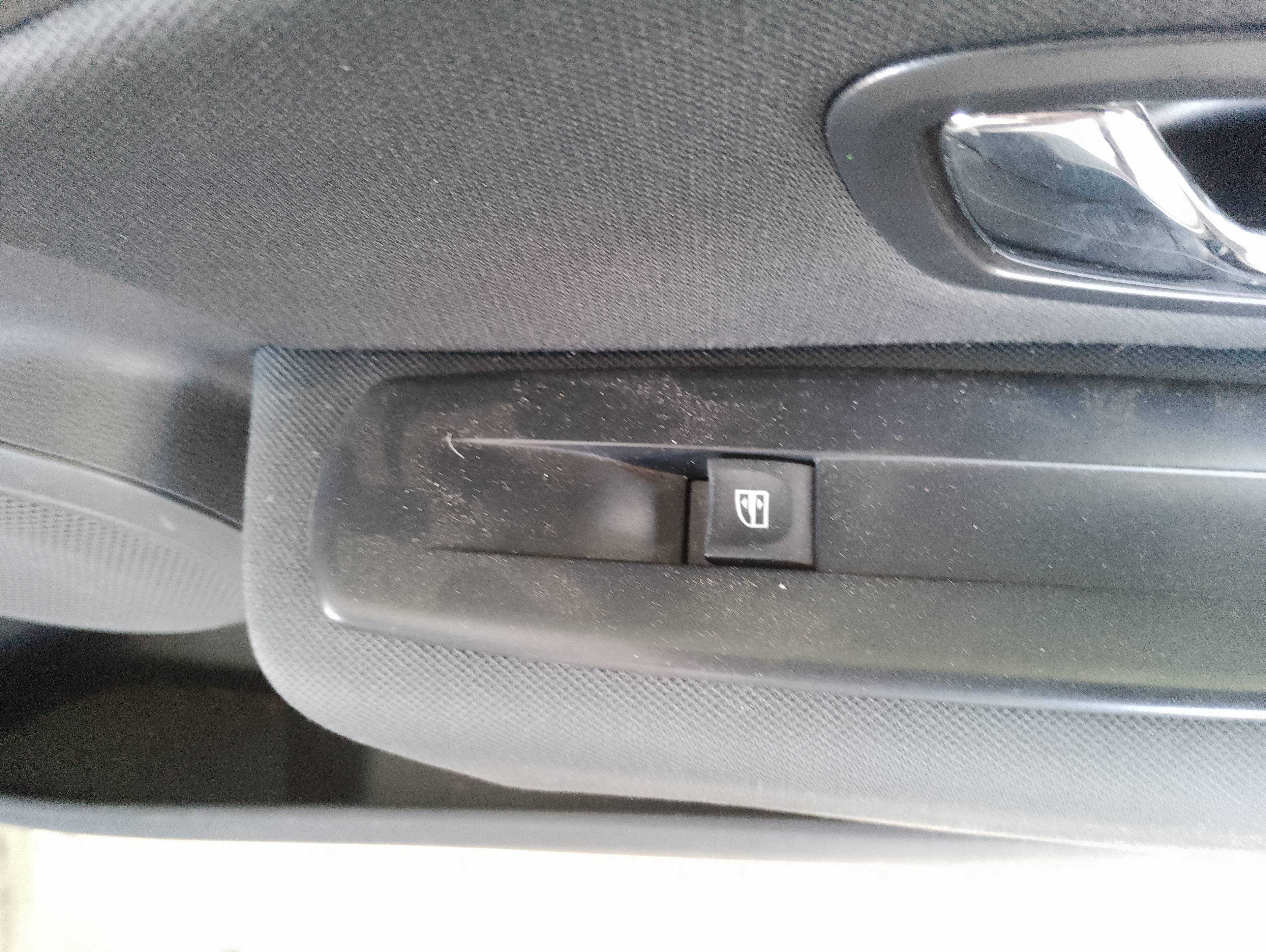 Recambio de mando elevalunas delantero derecho para renault megane iii sport tourer dynamique referencia OEM IAM   