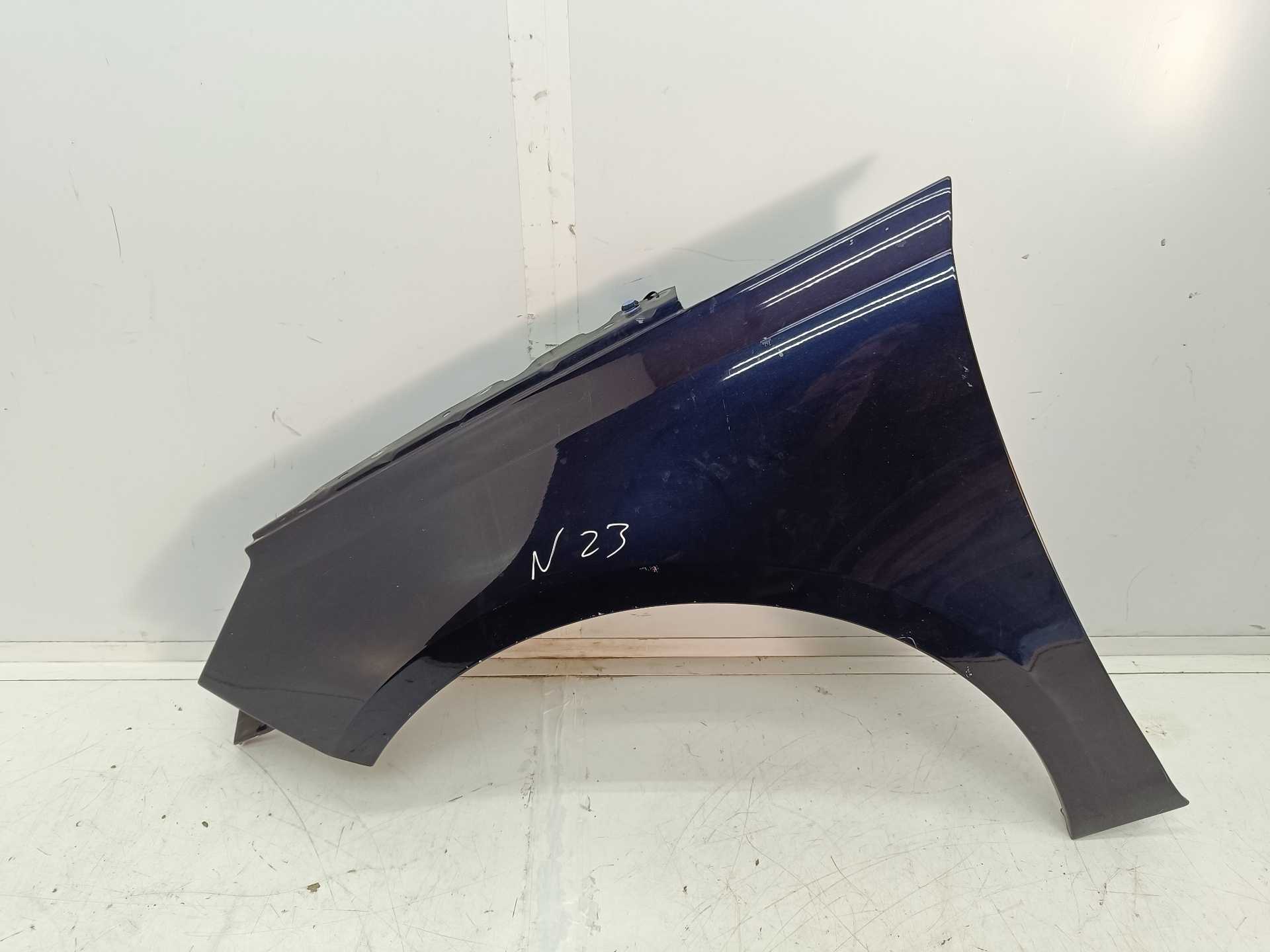 Recambio de aleta delantera izquierda para peugeot 308 active referencia OEM IAM   