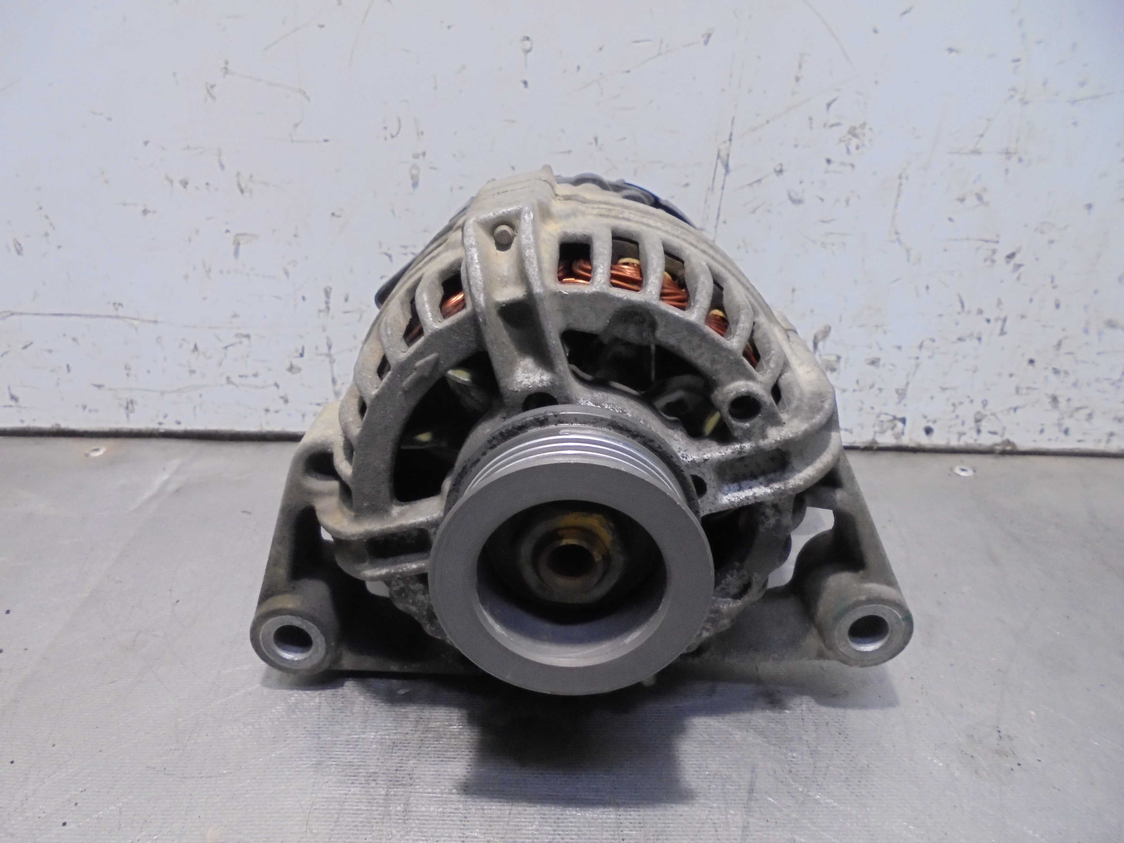 Recambio de alternador para opel agila básico referencia OEM IAM 0124225018 BOSCH 