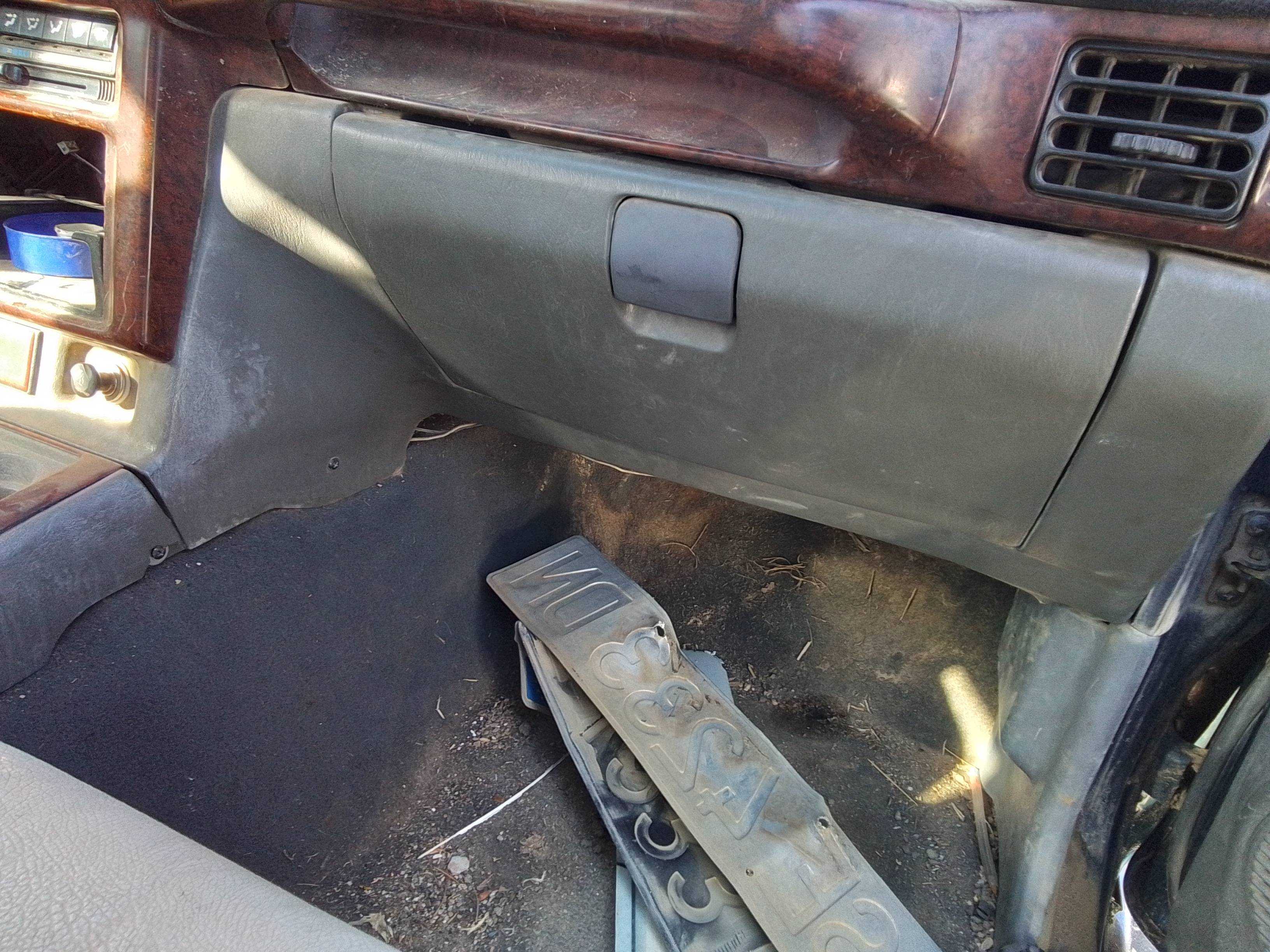 Recambio de guantera para ssangyong musso 2.9 tdi full referencia OEM IAM   