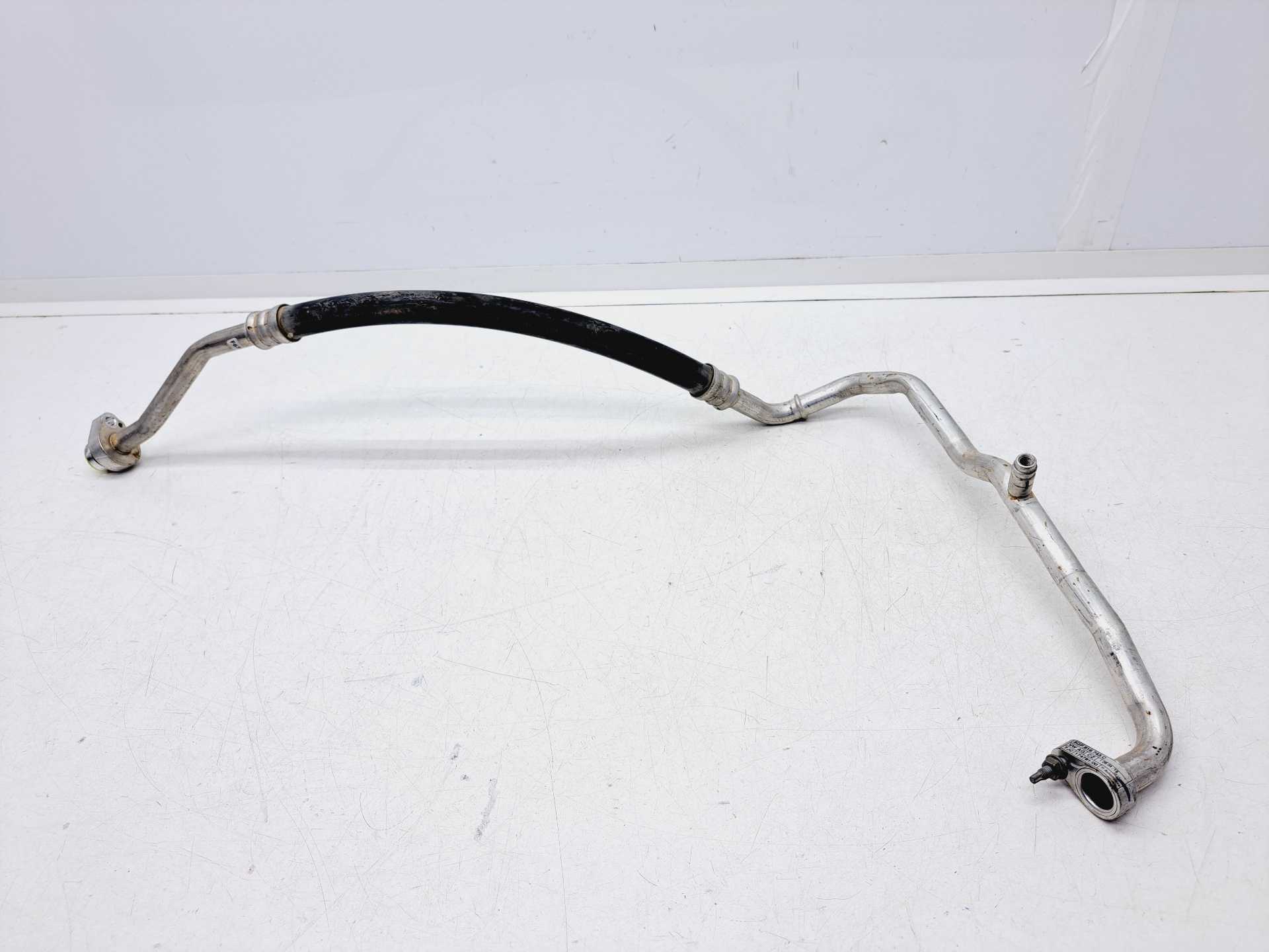 Recambio de tubos aire acondicionado para volkswagen tiguan 2.0 tdi referencia OEM IAM 5QF816743C  