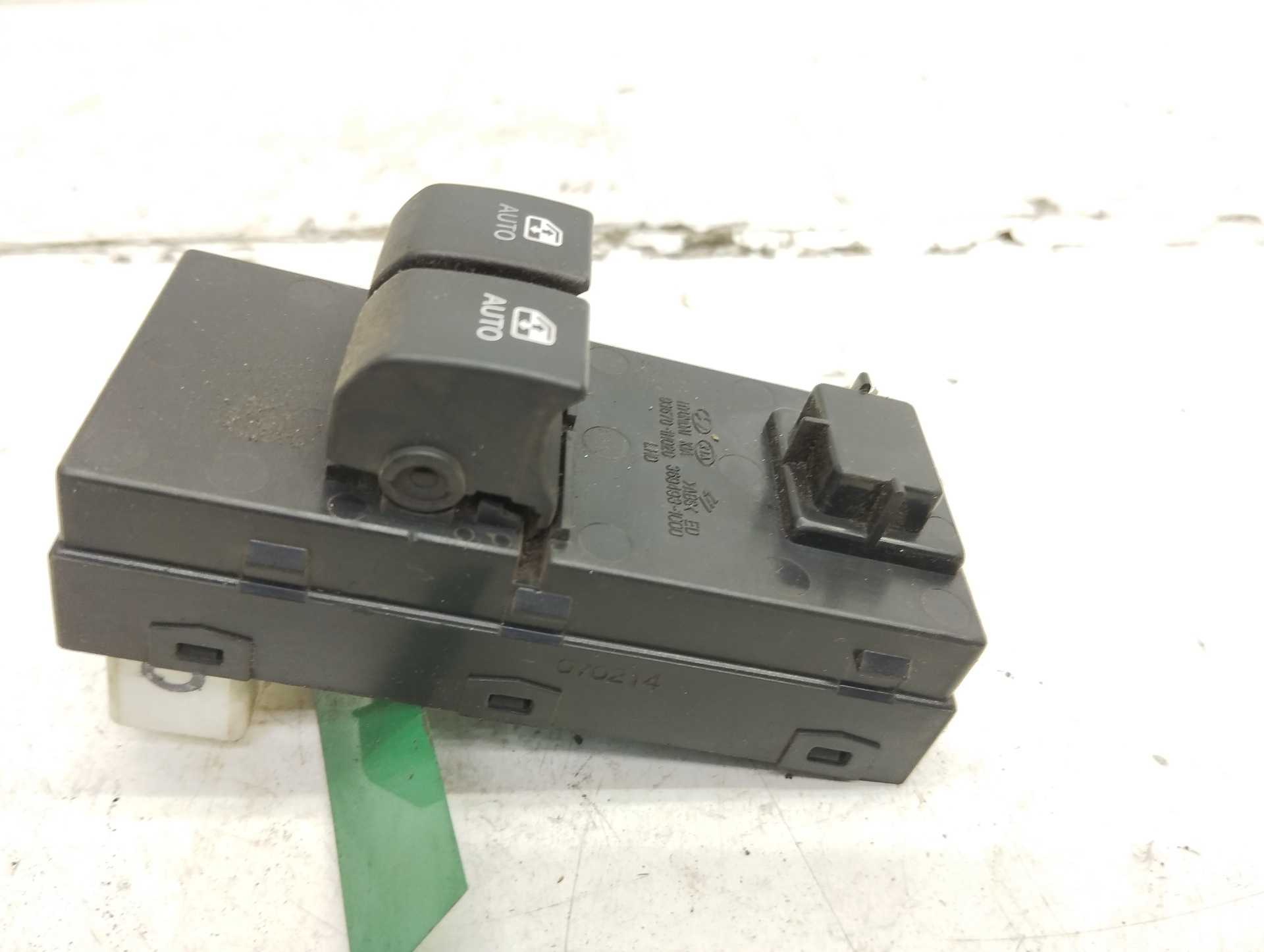 Recambio de mando elevalunas delantero izquierdo para kia cee´d concept referencia OEM IAM 369493  