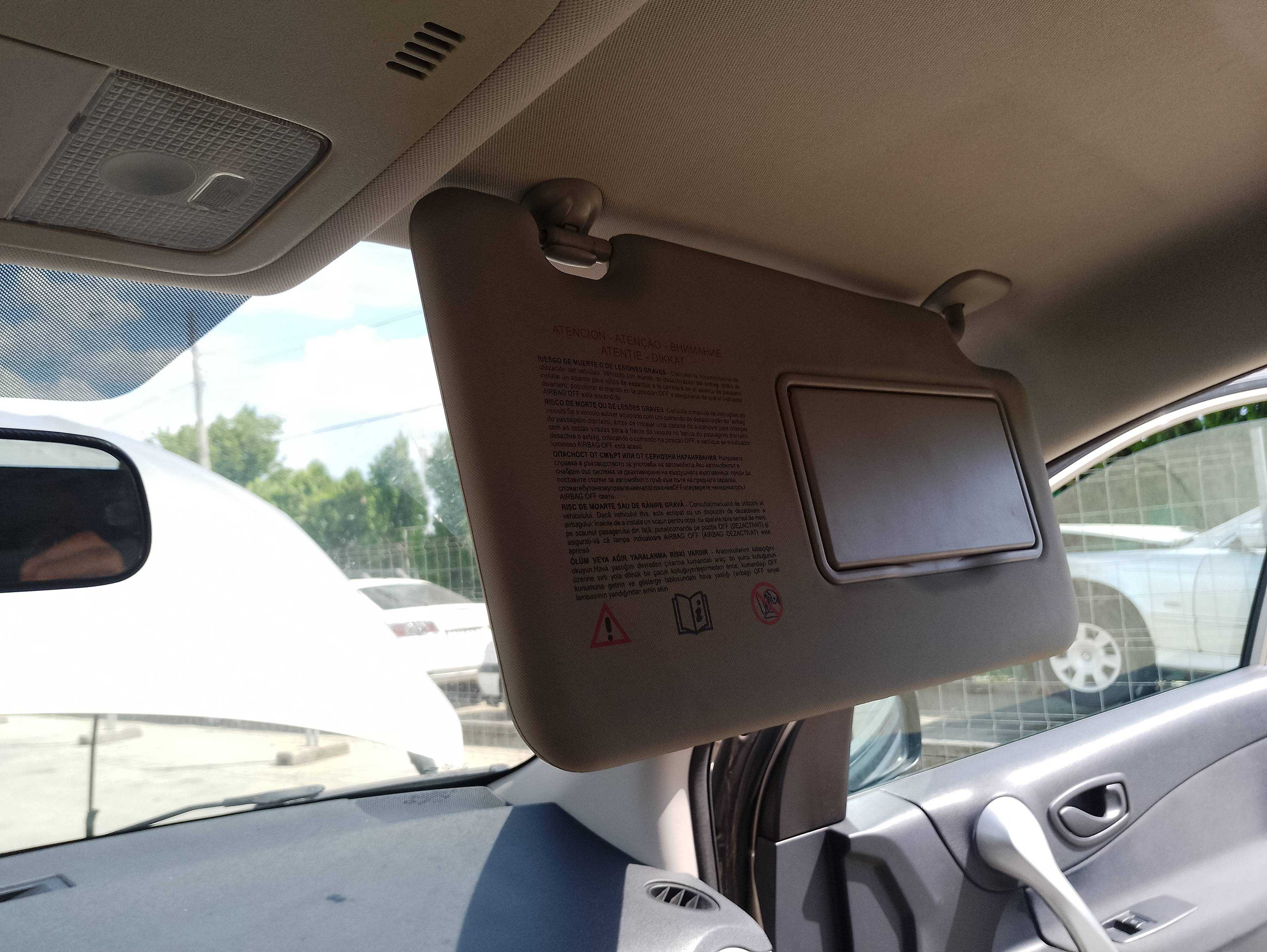Recambio de parasol derecho para renault koleos bose edition referencia OEM IAM   