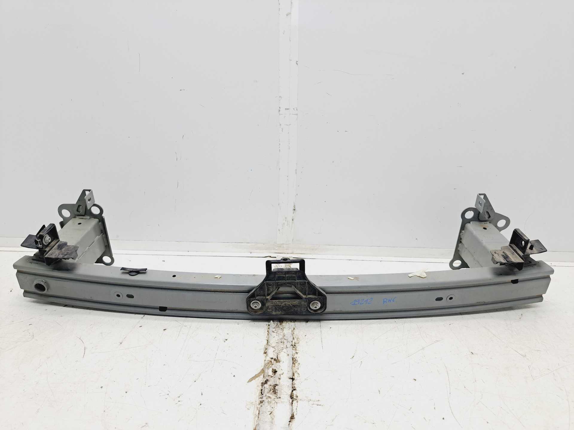 Recambio de refuerzo paragolpes delantero para renault scenic iv black edition referencia OEM IAM 96C219194  
