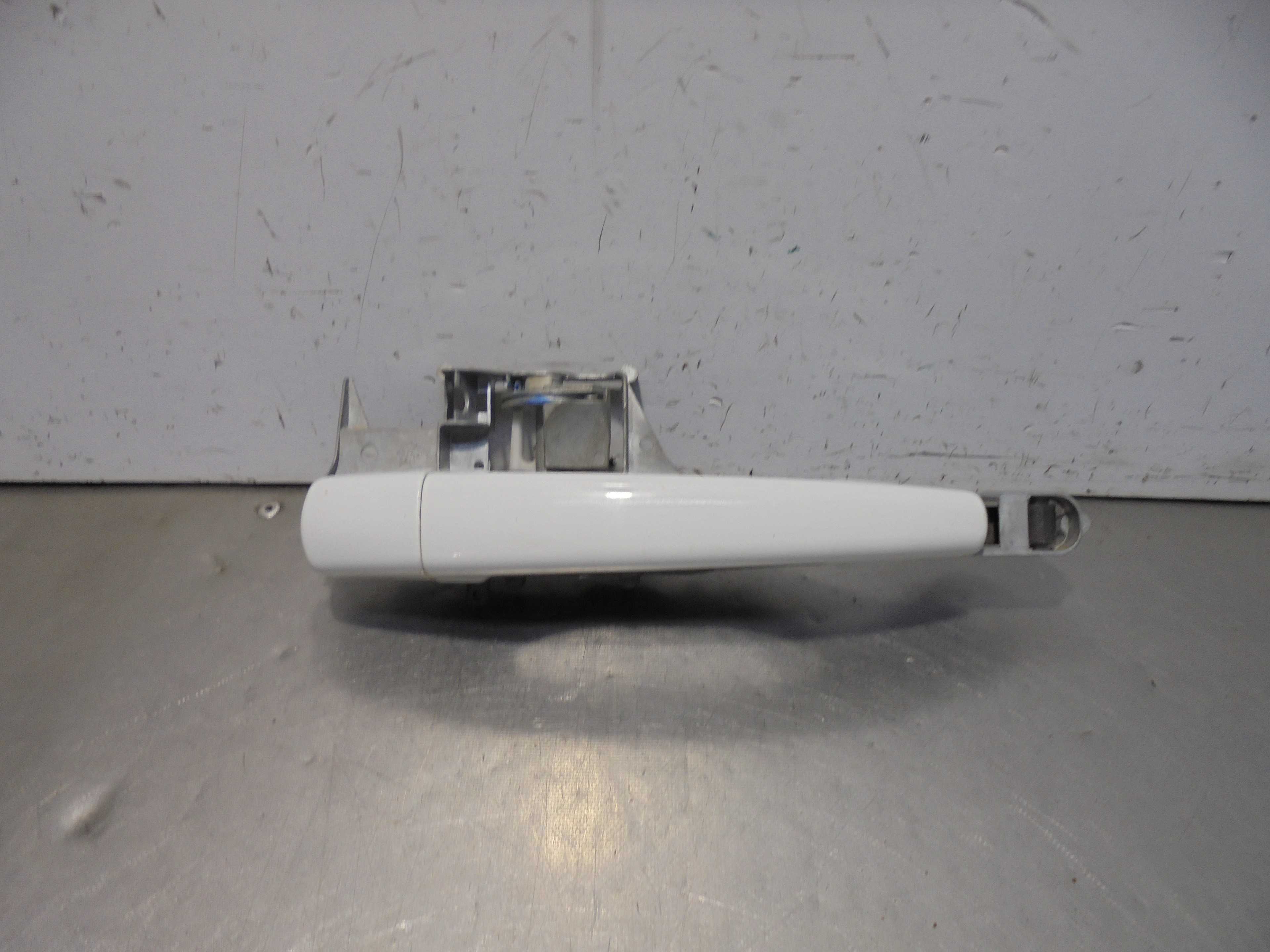 Recambio de maneta exterior delantera derecha para peugeot 2008 (--.2013) active referencia OEM IAM 9680168580  