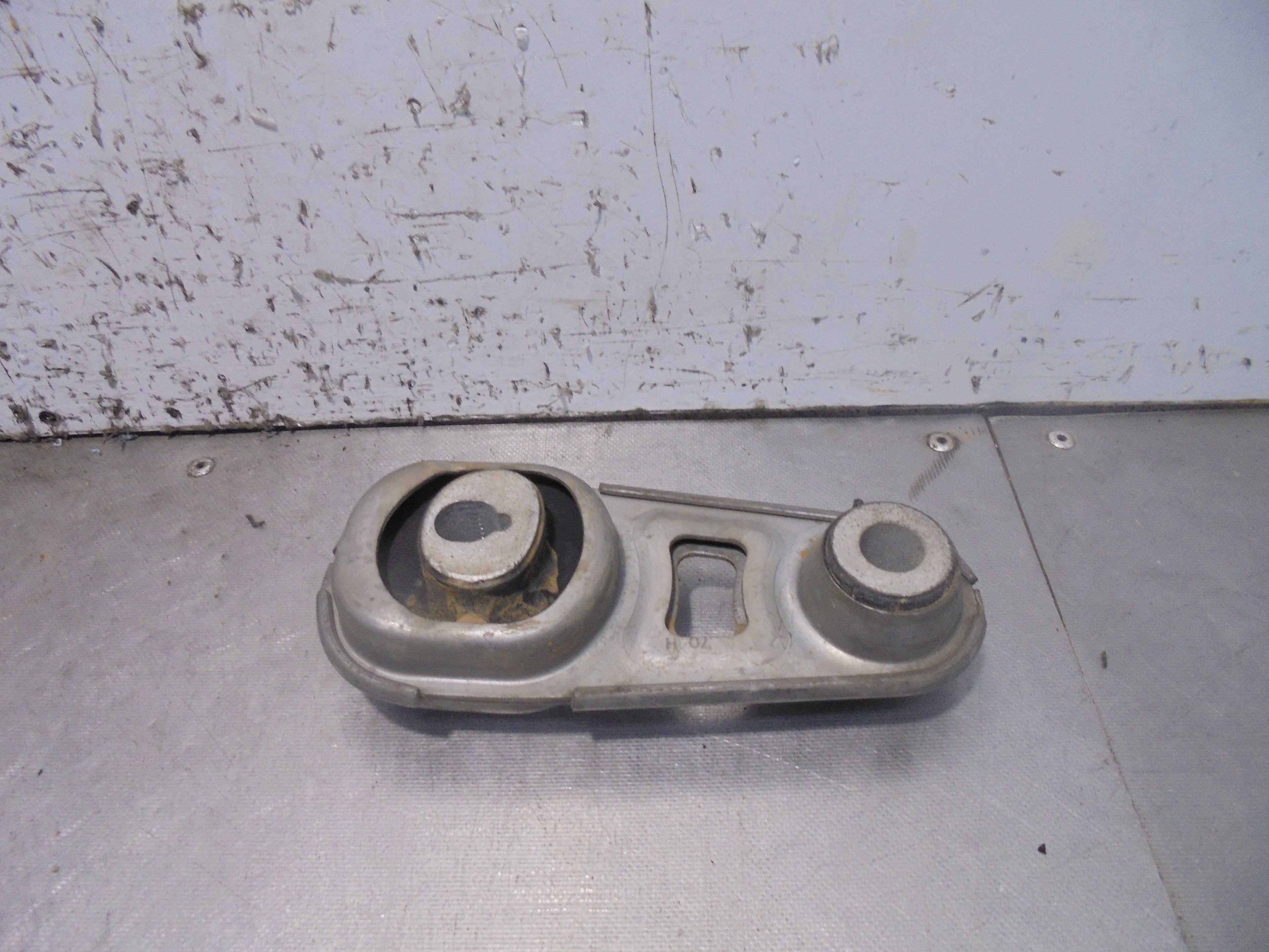 Recambio de soporte motor trasero para renault megane iv berlina 5p bose-edition referencia OEM IAM 112383734R  