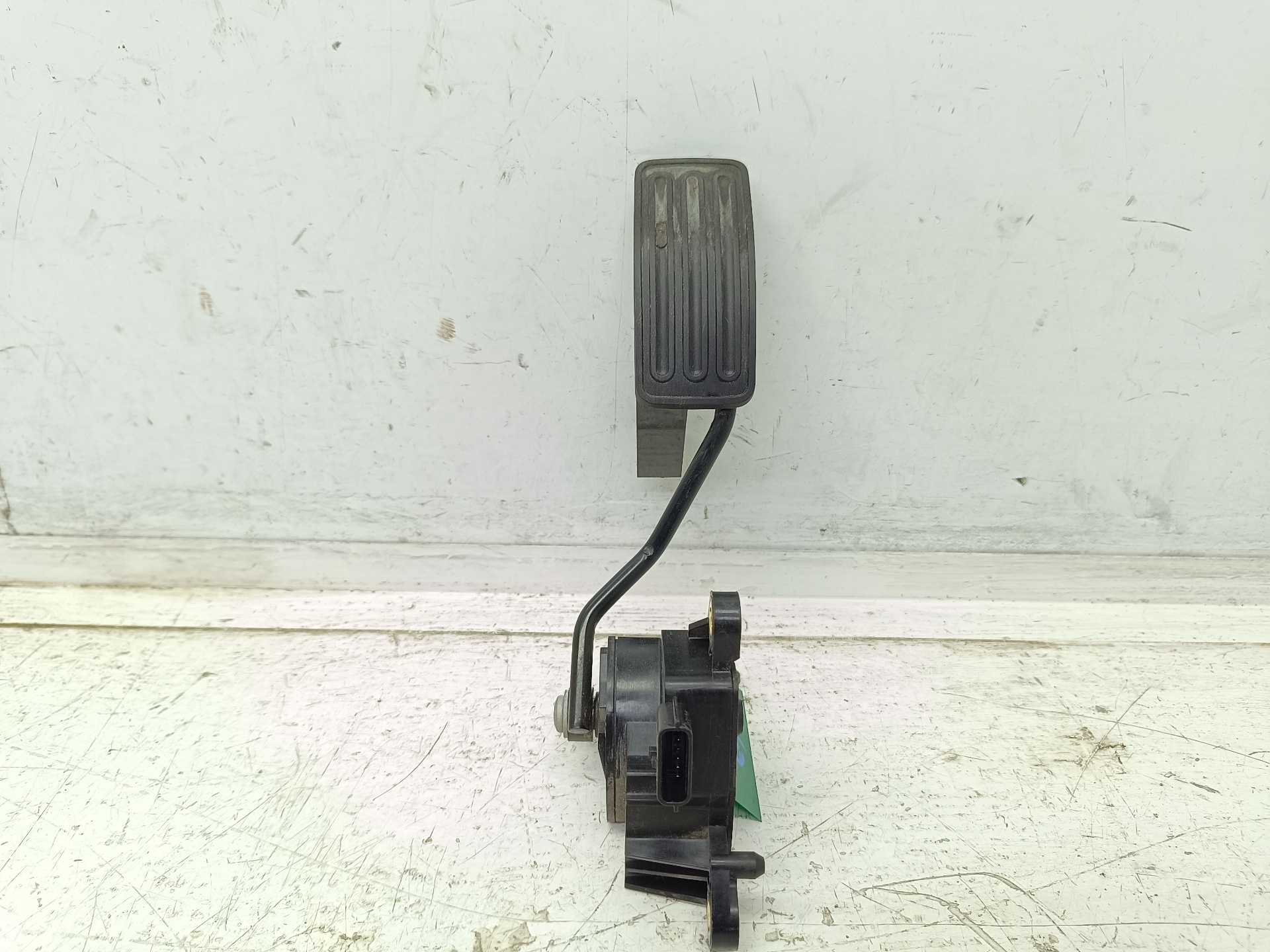 Recambio de pedal acelerador para renault koleos bose edition referencia OEM IAM 18002JT40A  
