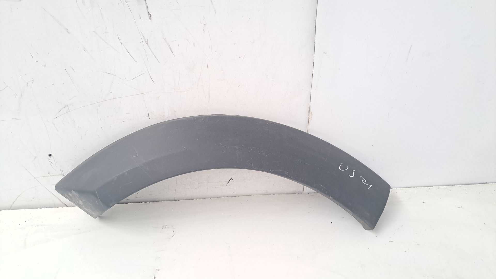 Recambio de aletin trasero derecho para land rover discovery v6 td edition 60 yrs referencia OEM IAM dfk000045  