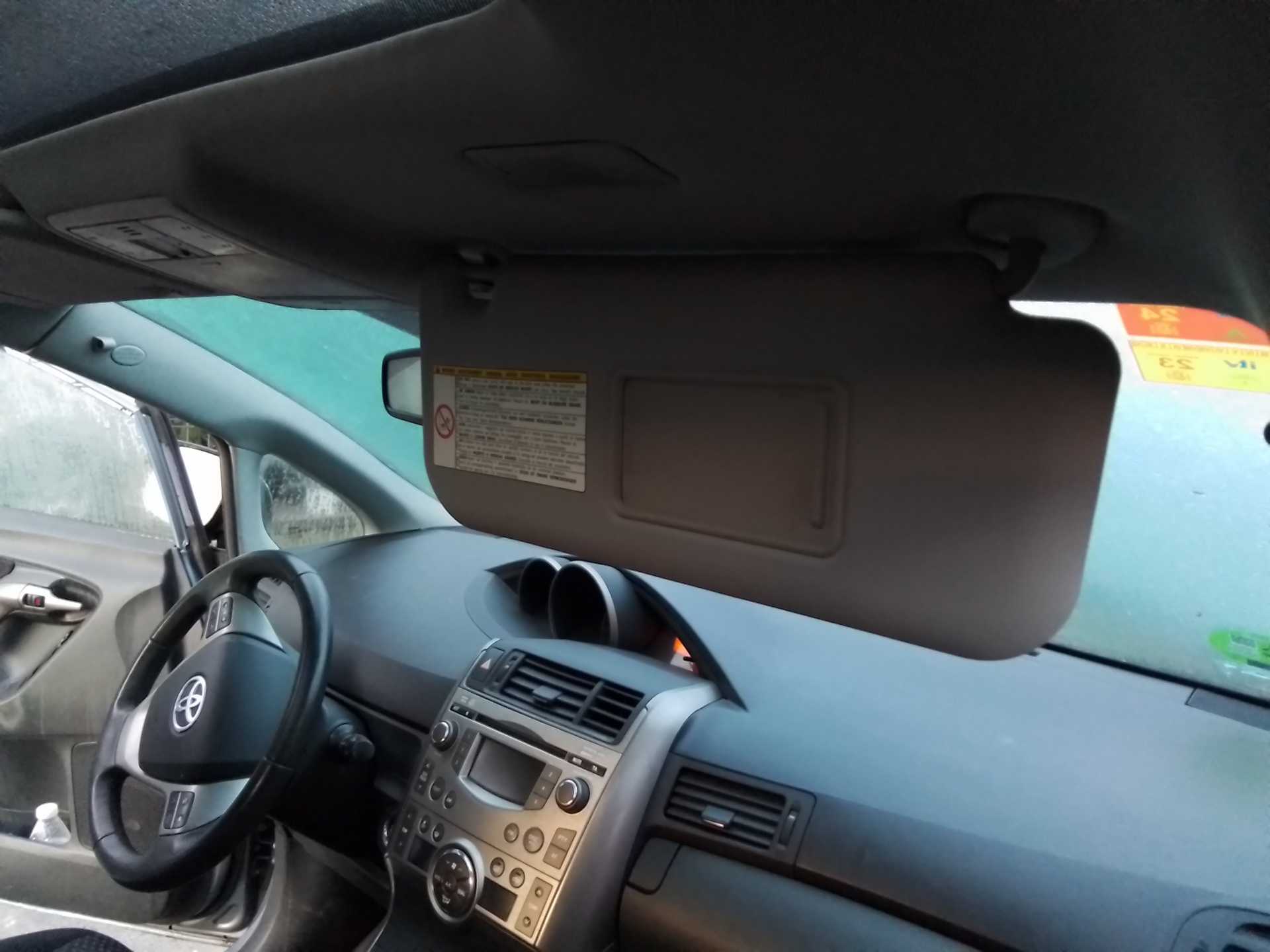 Recambio de parasol derecho para toyota verso advance referencia OEM IAM   