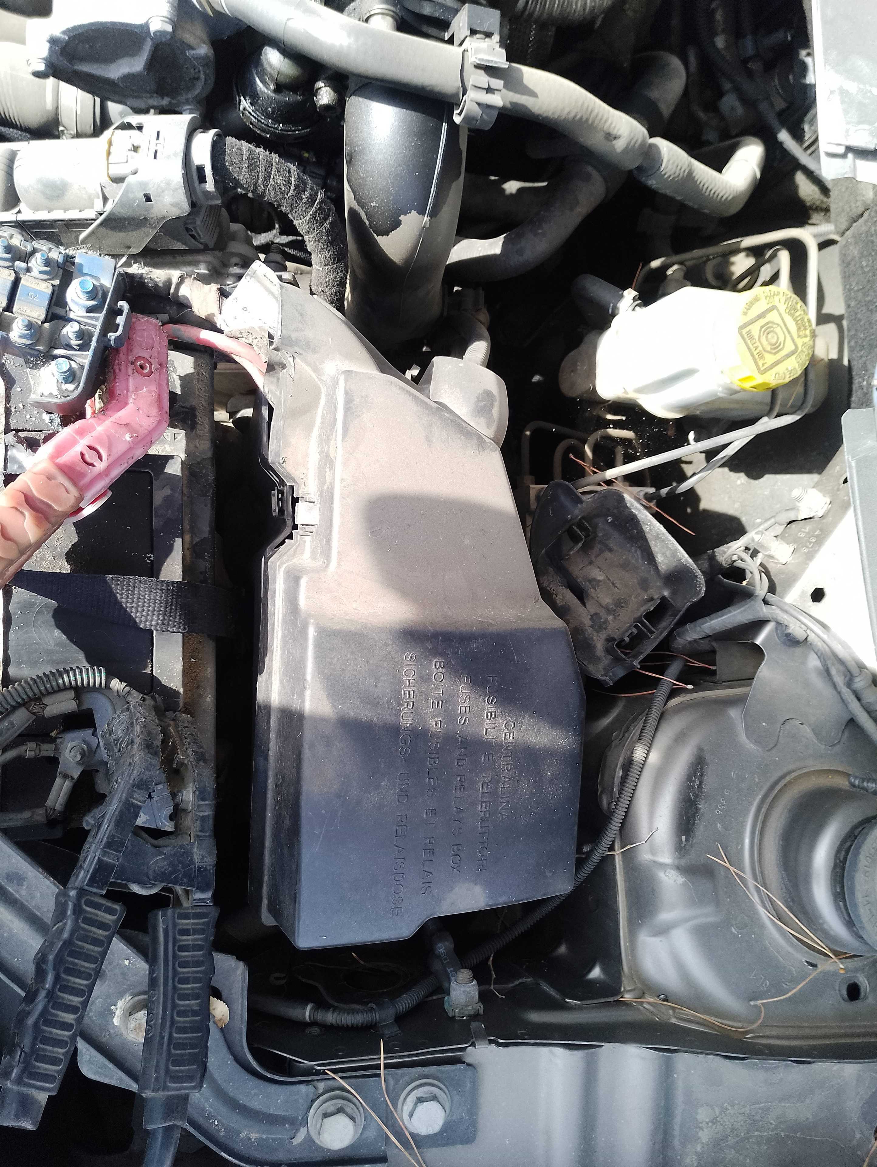 Recambio de caja reles / fusibles para fiat bravo (198) 1.9 active multijet referencia OEM IAM   