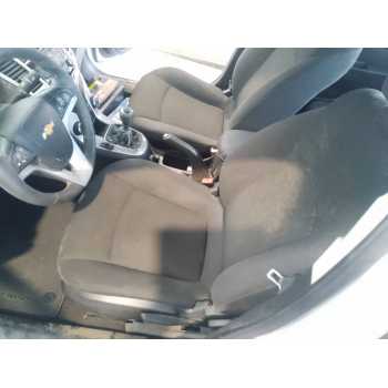 ASIENTO DELANTERO IZQUIERDO 