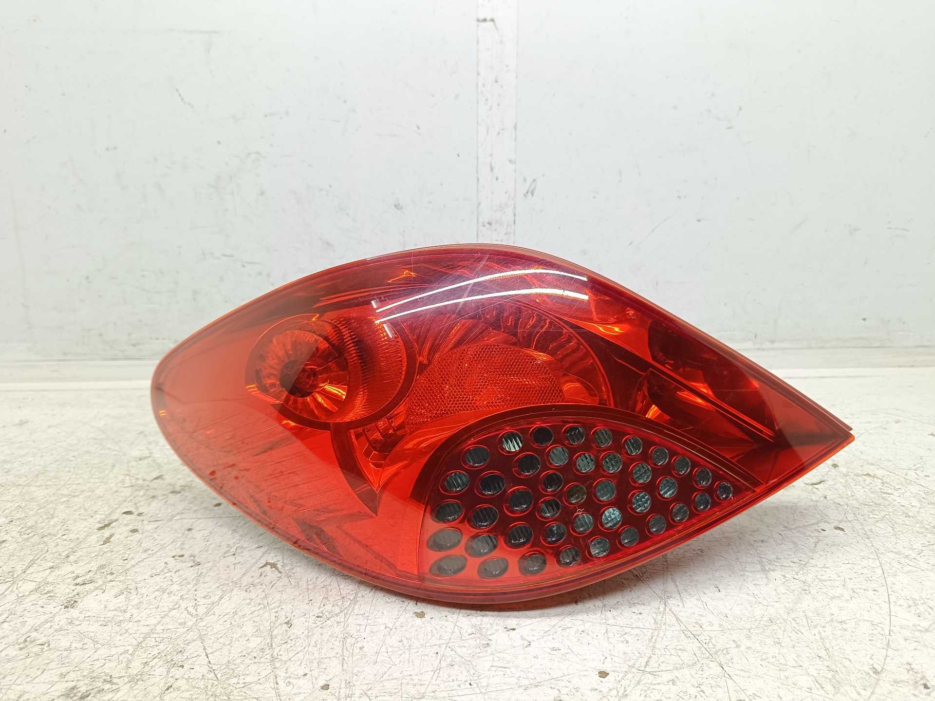 Recambio de piloto trasero izquierdo para peugeot 206 sw referencia OEM IAM 9649986680  