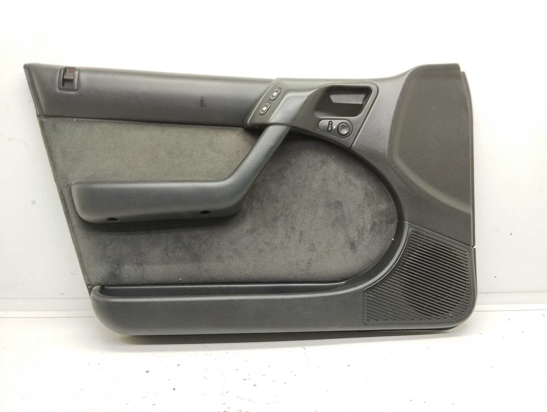 Recambio de guarnecido puerta delantera izquierda para citroën xantia berlina referencia OEM IAM 95690231ZK  