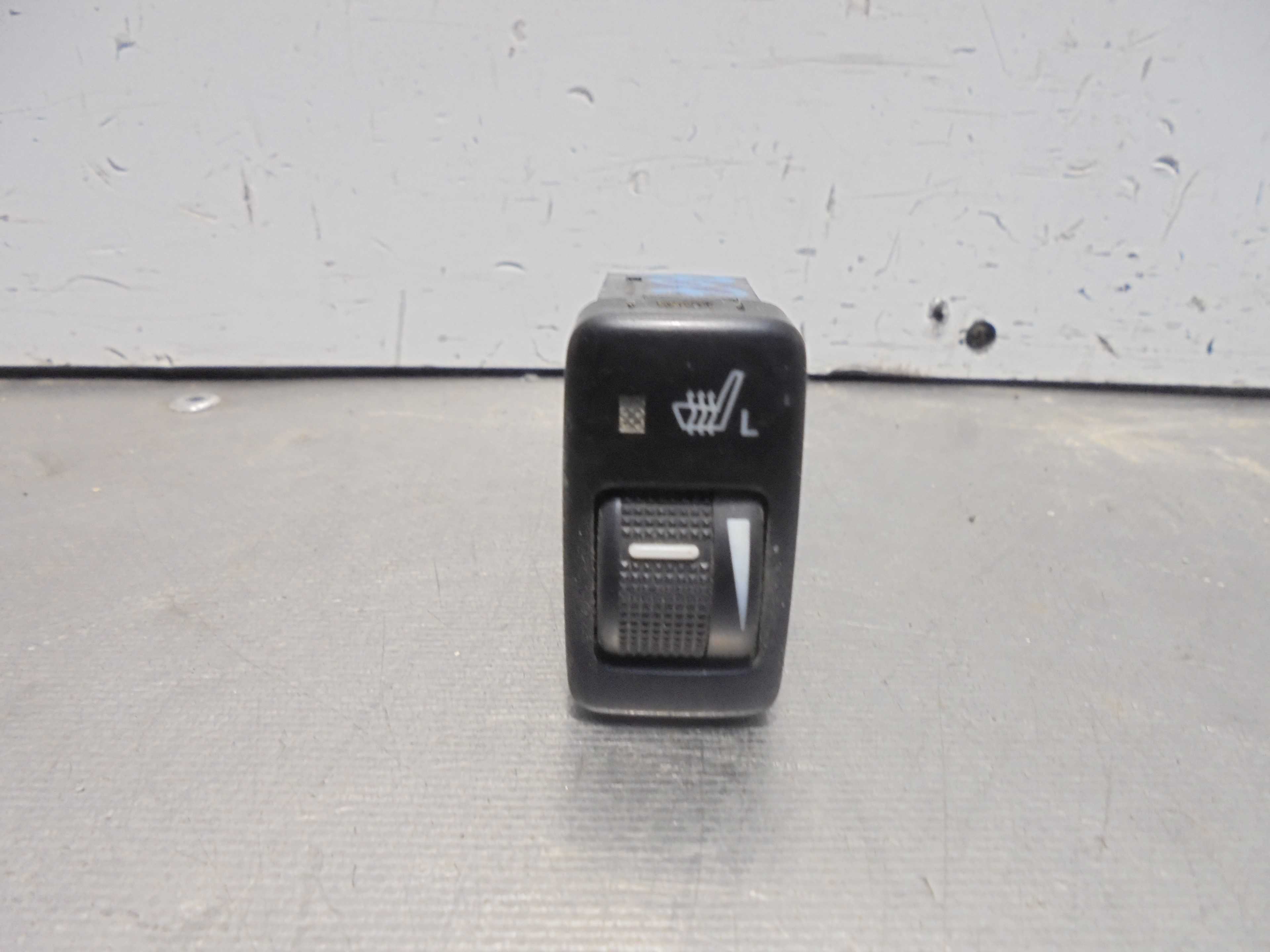 Recambio de mando multifuncion para toyota land cruiser (j12) 3.0 turbodiesel referencia OEM IAM 453410  