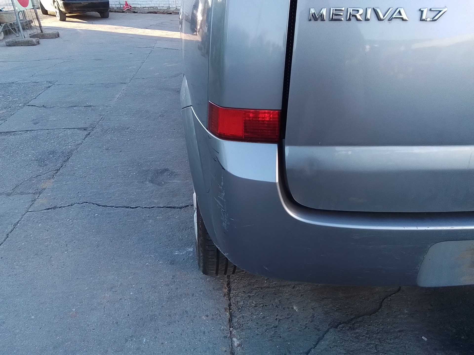 Recambio de faro antiniebla trasero izquierdo para opel meriva cosmo referencia OEM IAM   