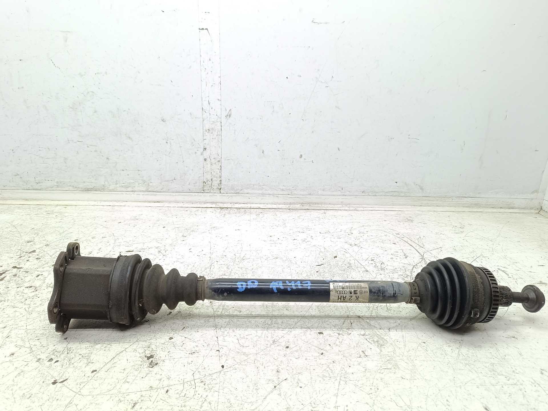 Recambio de transmision delantera derecha para audi a4 berlina (8e) 2.0 referencia OEM IAM 8E0407272AH  