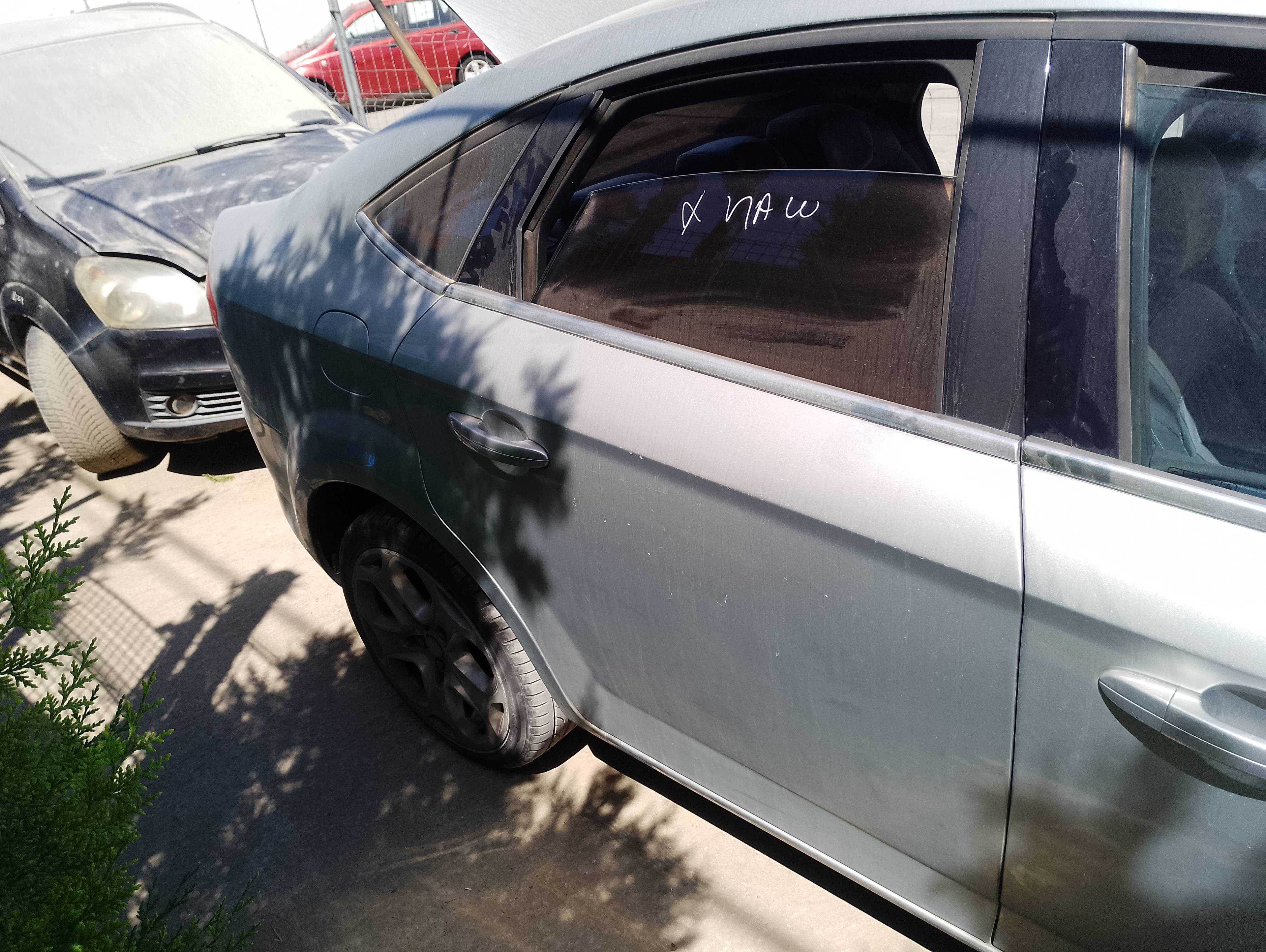 Recambio de puerta trasera derecha para ford mondeo ber. (ca2) ghia referencia OEM IAM   